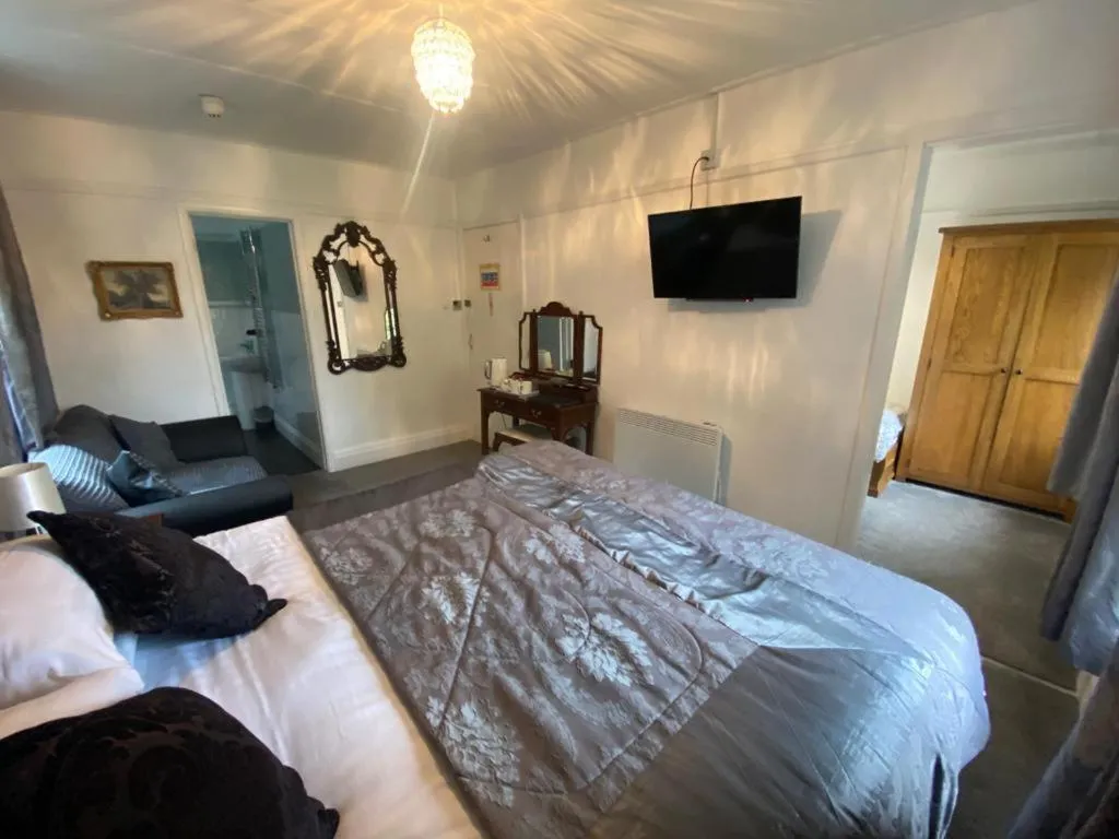 Bedroom, Bed in The North Cliff Hotel