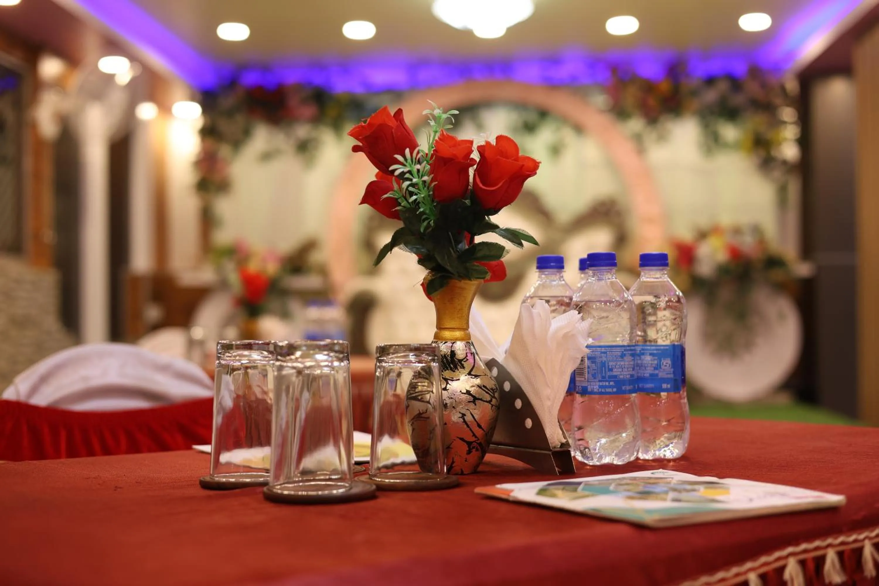Restaurant/places to eat in Hotel Anand LOK