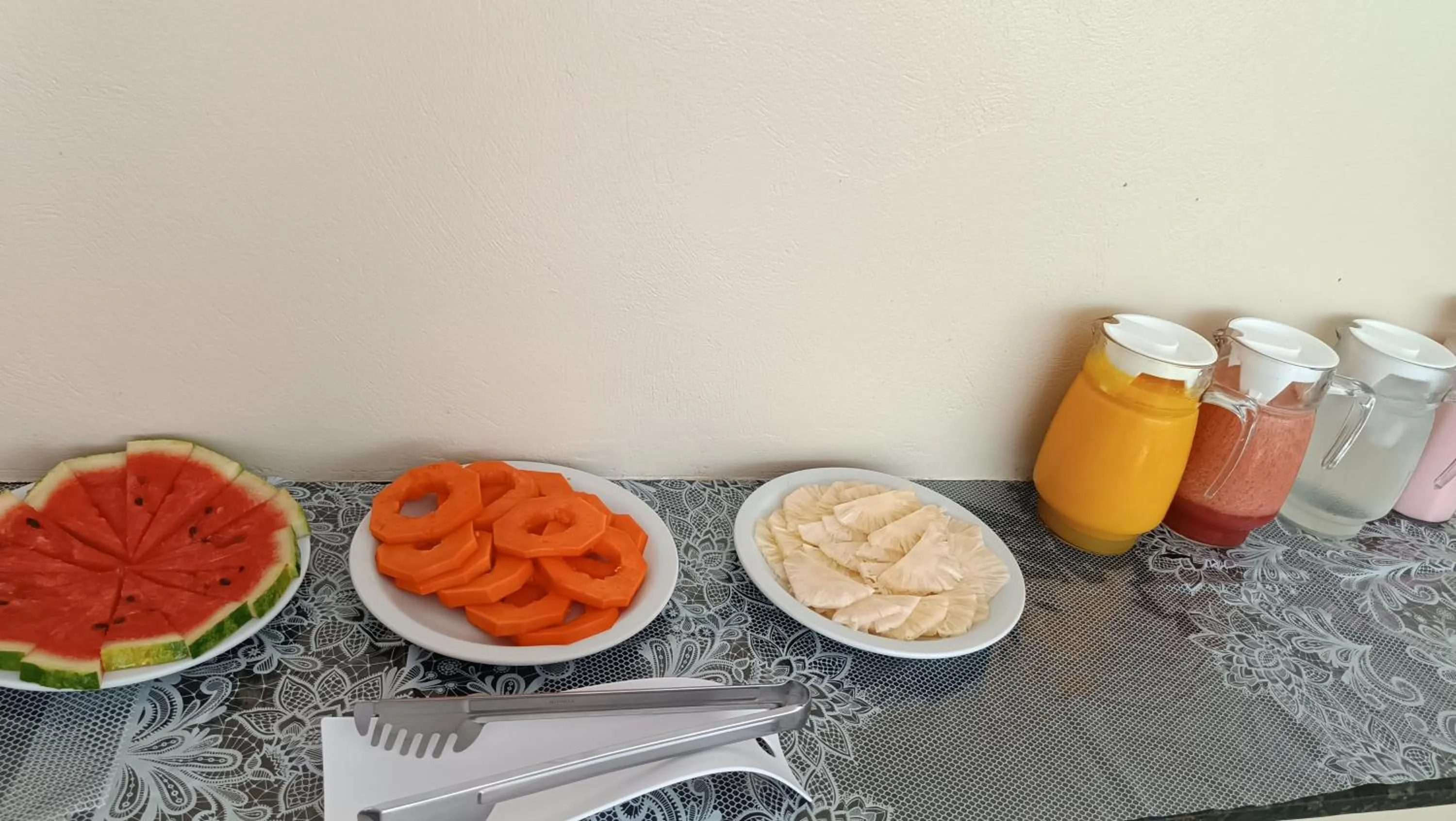 Buffet breakfast in Pousada Canto dos Corais