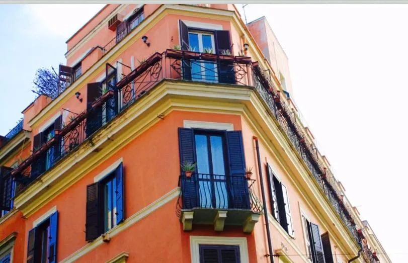 Property building in Golden Rooms Piazza di Spagna