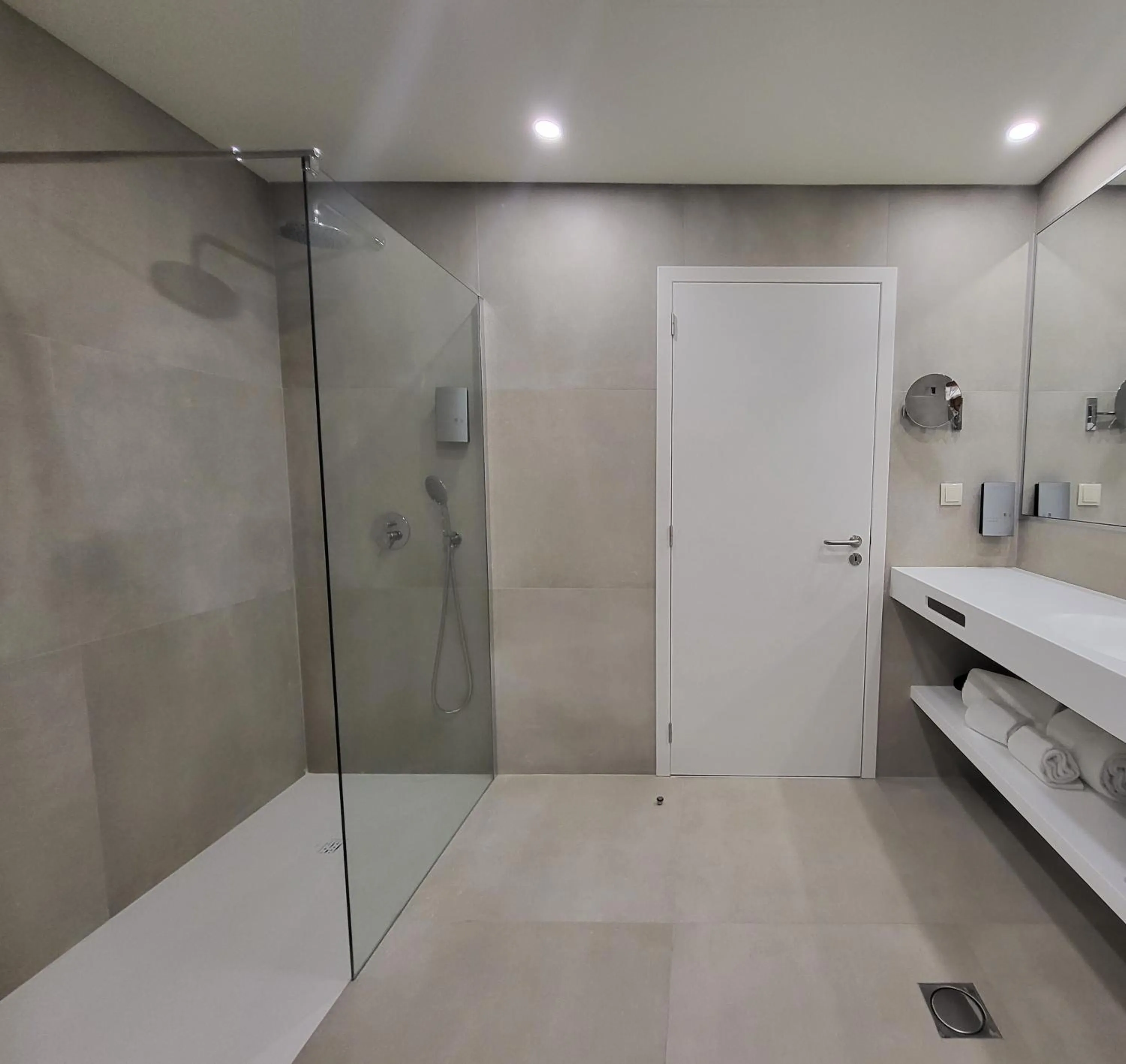 Bathroom in Hotel Royal Orchid