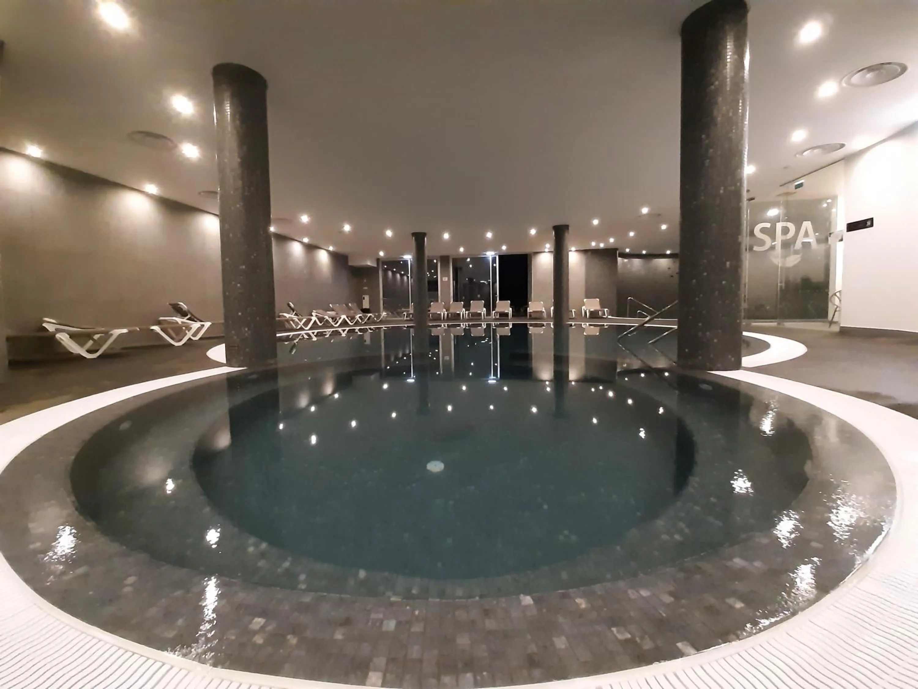 Spa and wellness centre/facilities in Hotel Royal Orchid