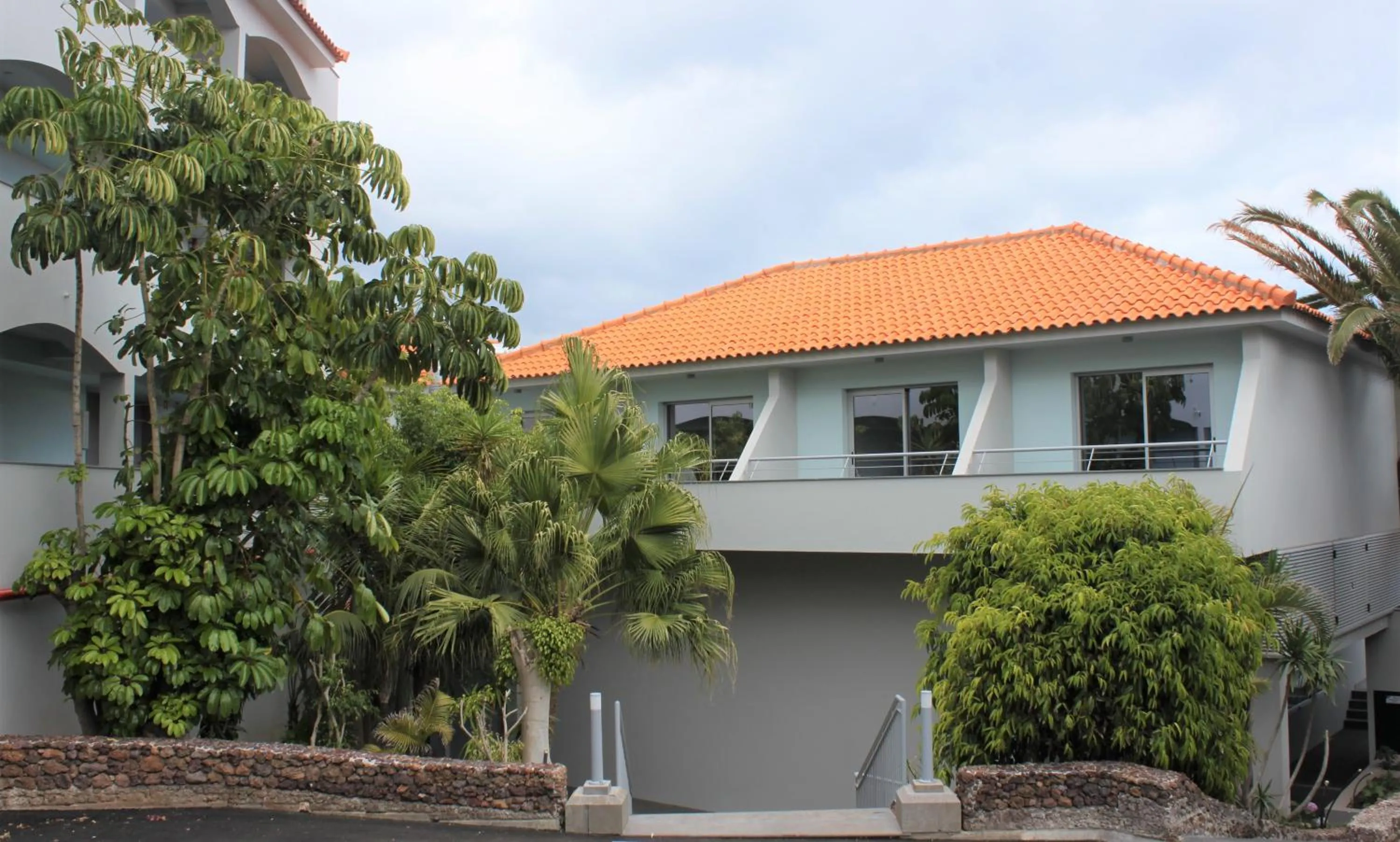 Property building in Hotel Roca Mar