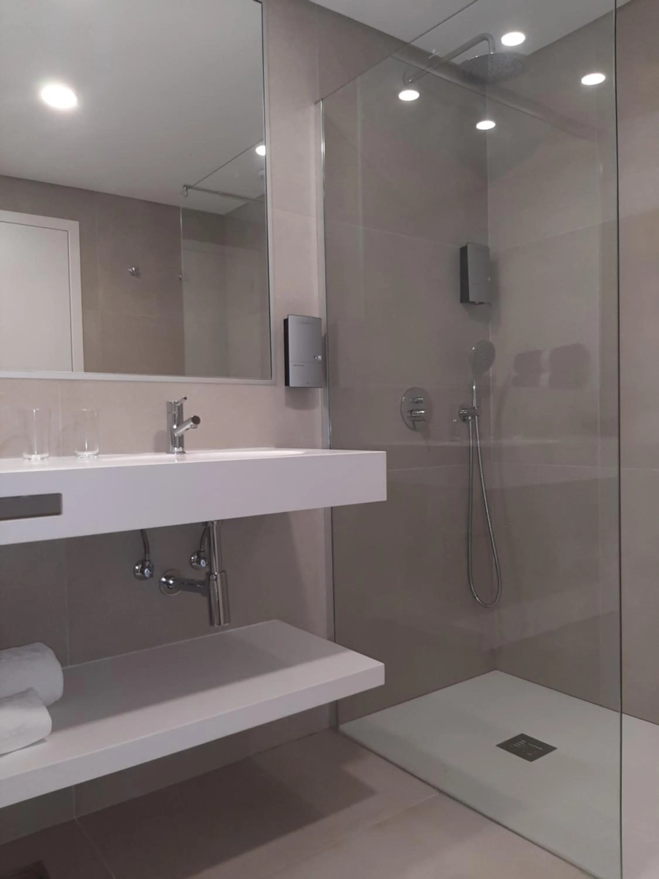 Bedroom in Hotel Roca Mar