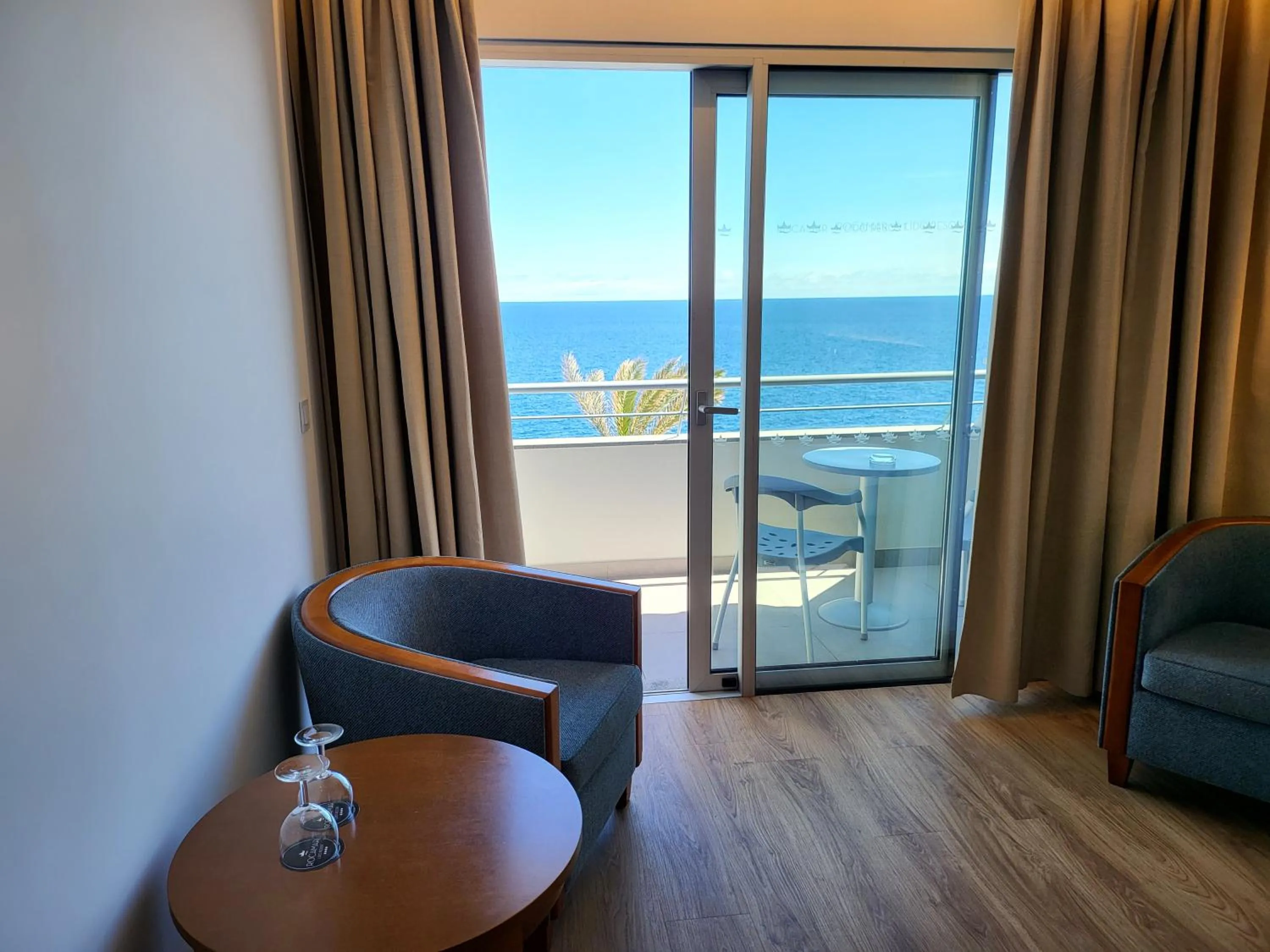 Bedroom in Hotel Roca Mar