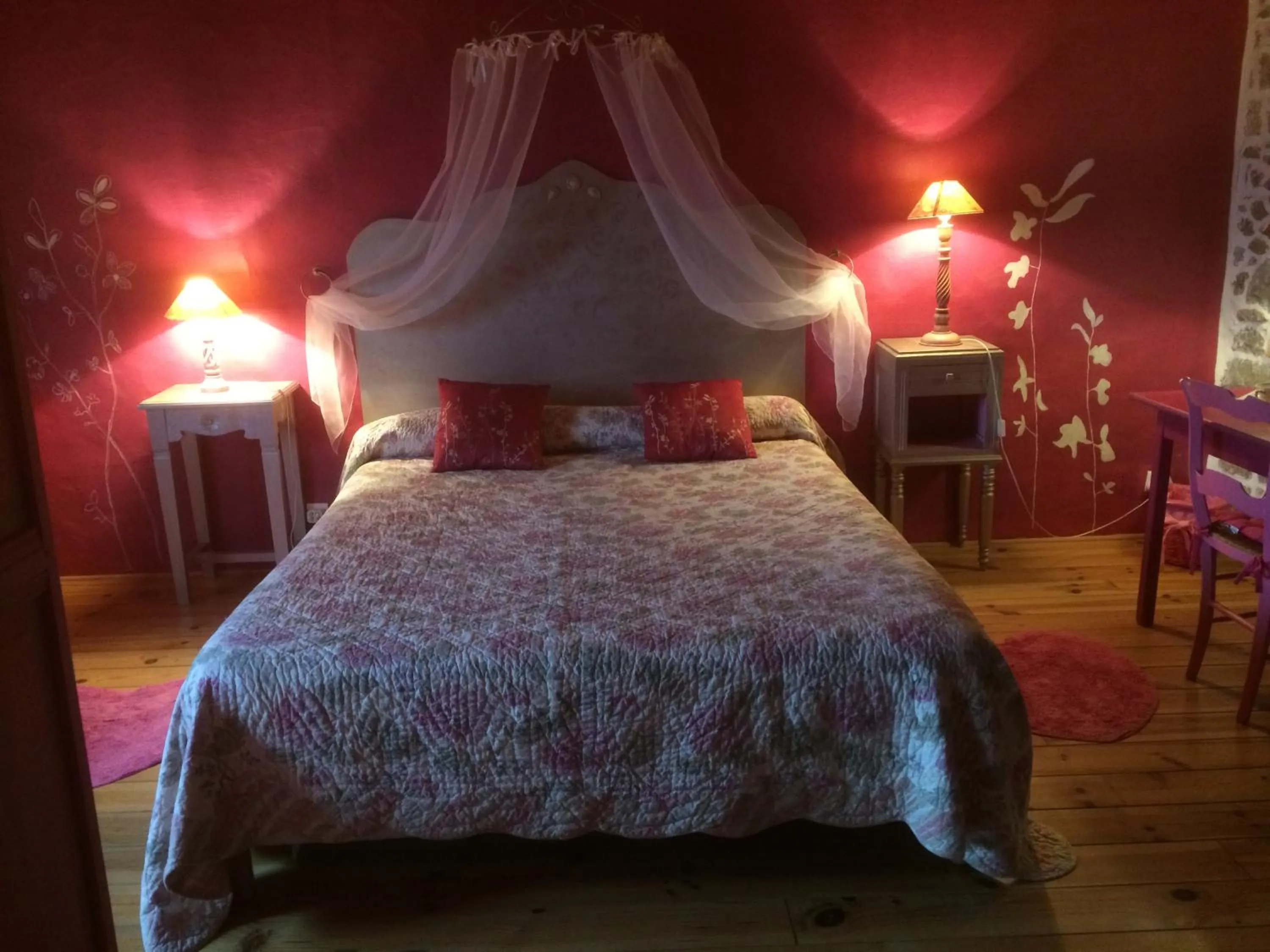 Photo of the whole room, Bed in Chambres d'Hôtes Gelous