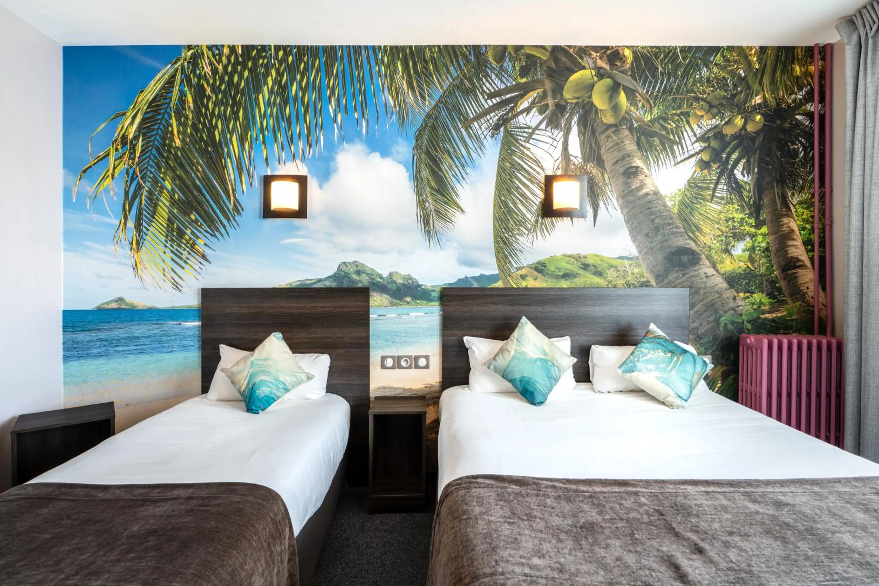 Bedroom, Bed in Logis Hotel des Ducs