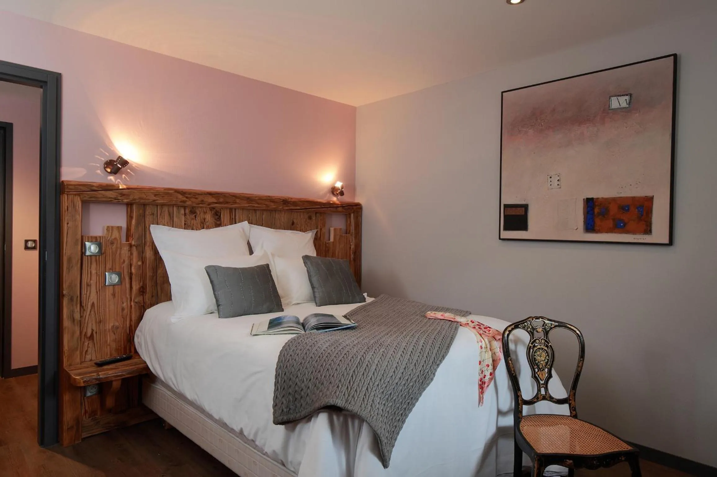 Bed in Hôtel Le Manoir des Montagnes