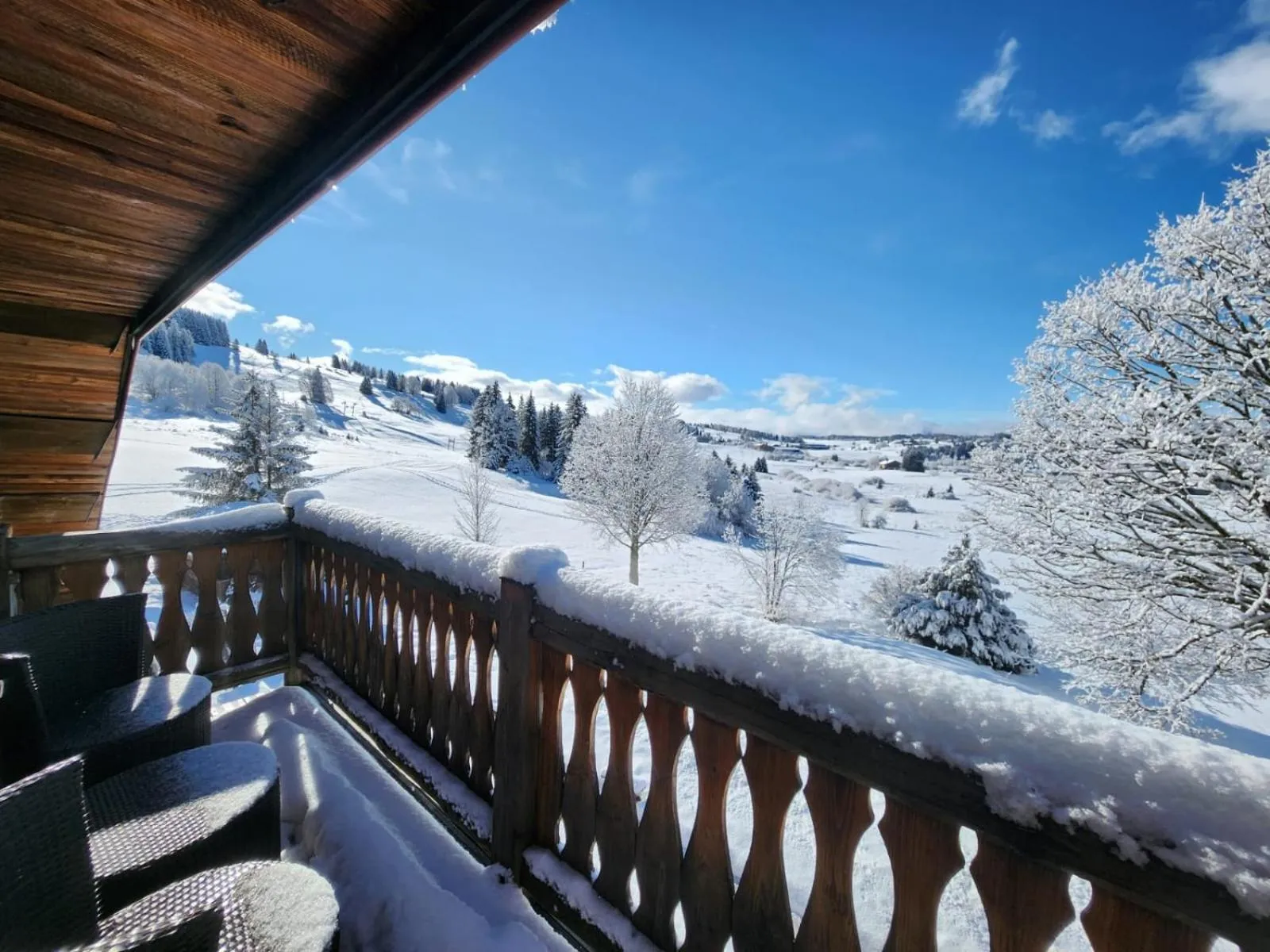 Property building in Hôtel Le Manoir des Montagnes