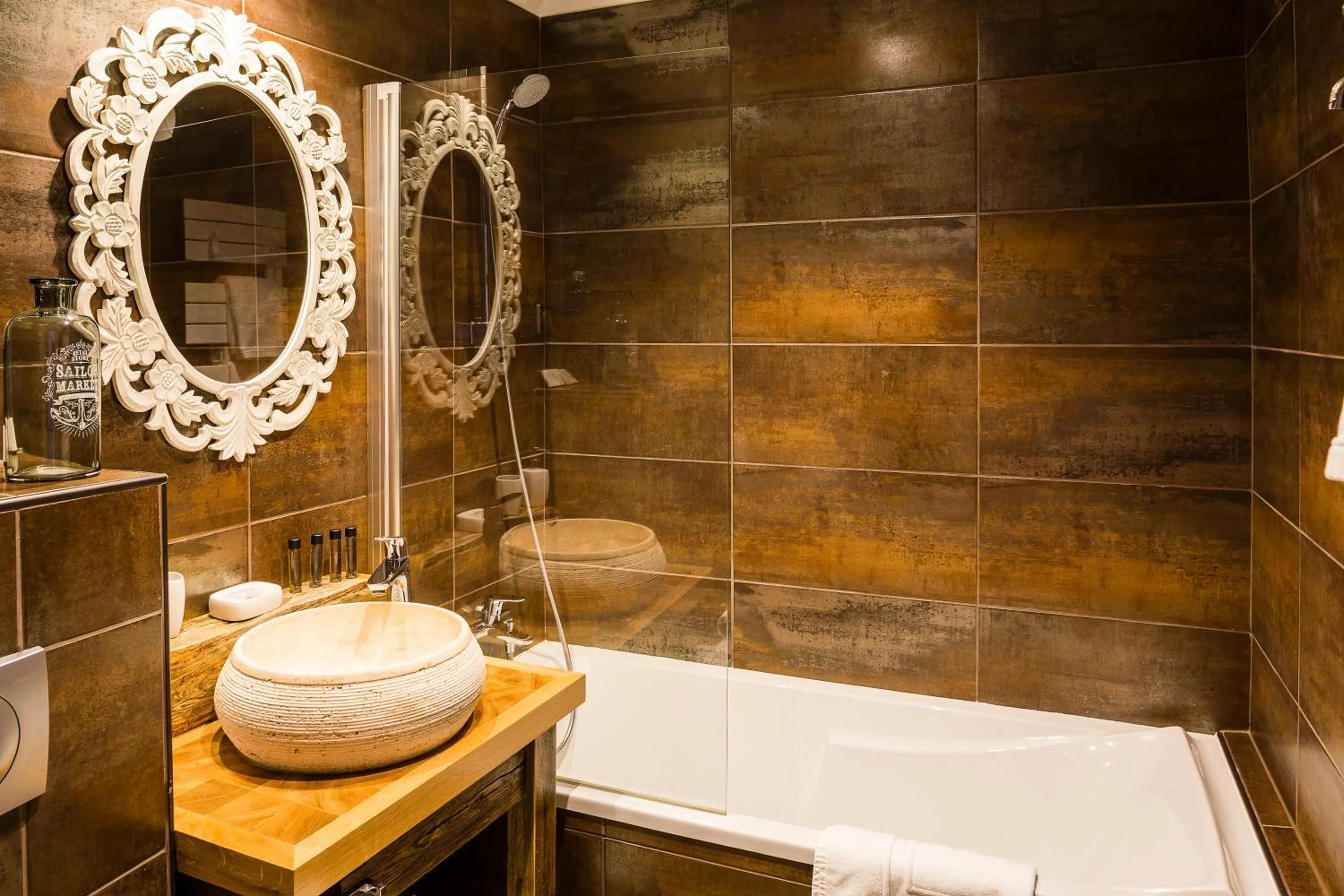Bathroom in Hôtel Le Manoir des Montagnes
