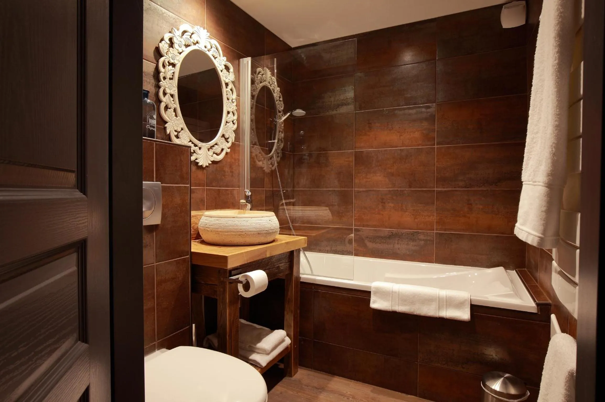 Bathroom in Hôtel Le Manoir des Montagnes