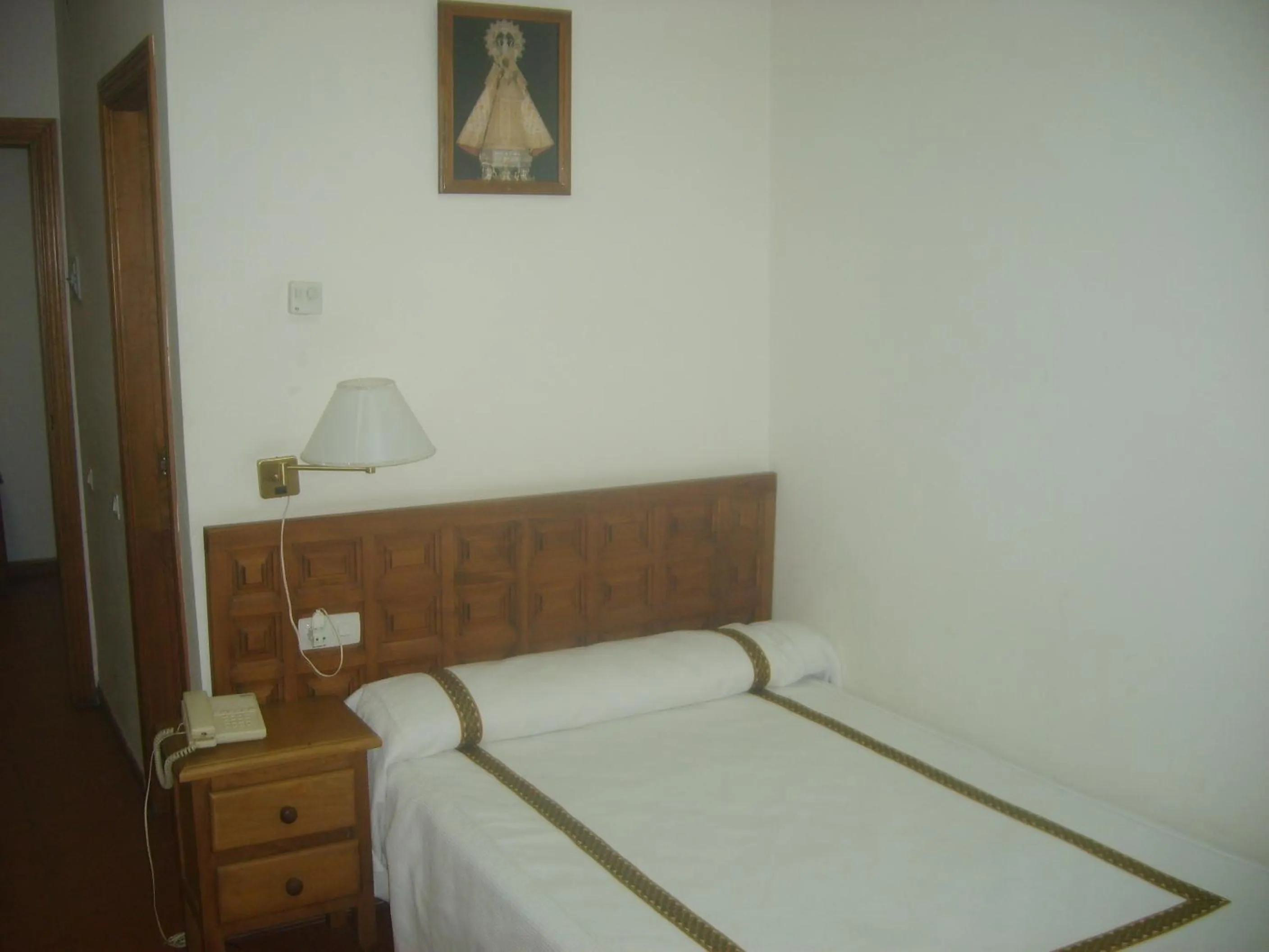 Photo of the whole room, Bed in Hotel Hispanidad