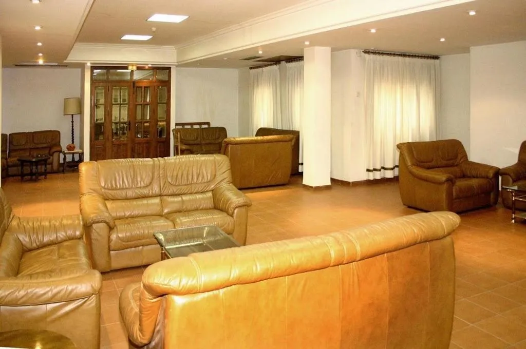 Communal lounge/ TV room in Hotel Hispanidad