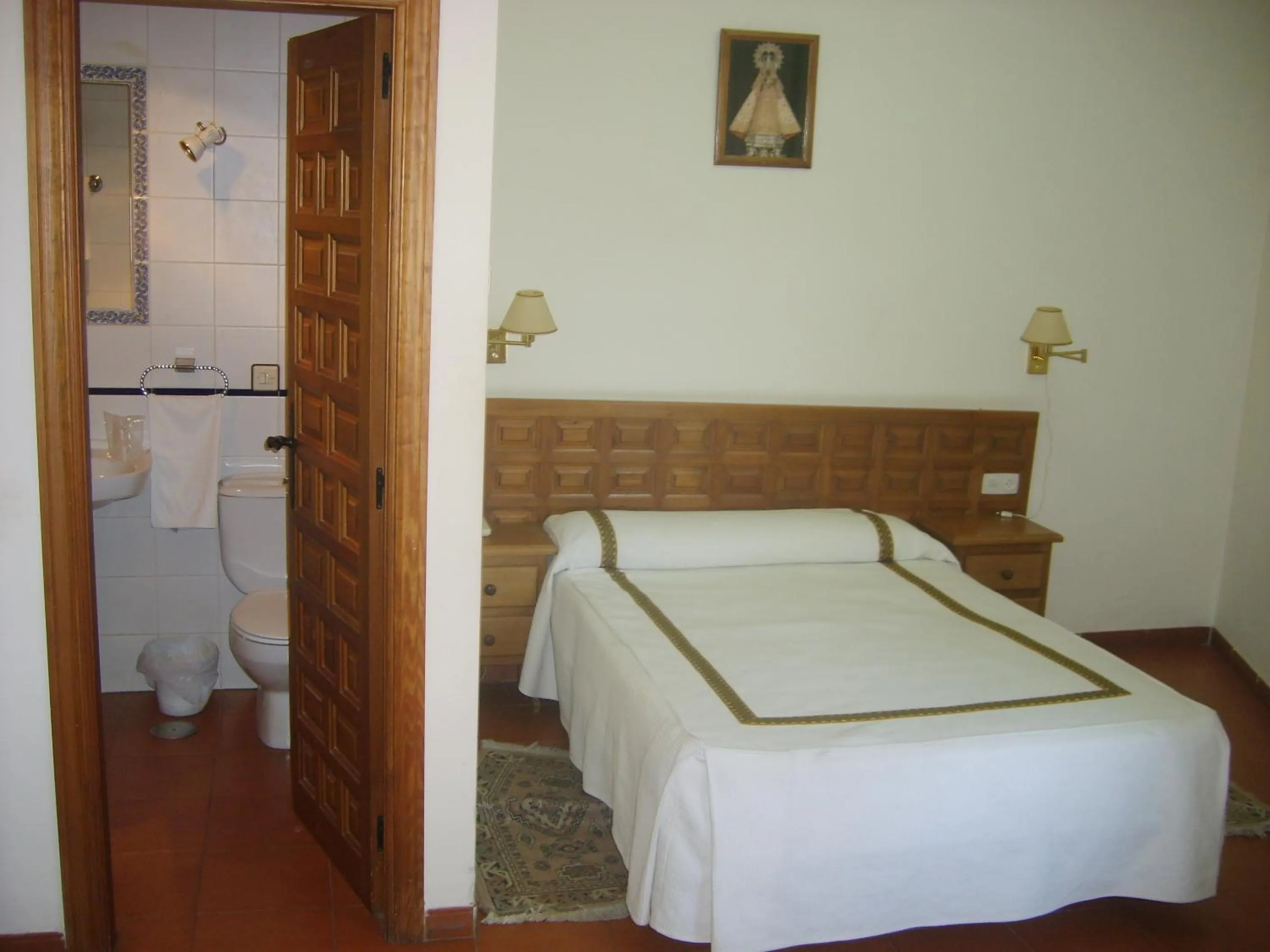 Photo of the whole room, Bed in Hotel Hispanidad