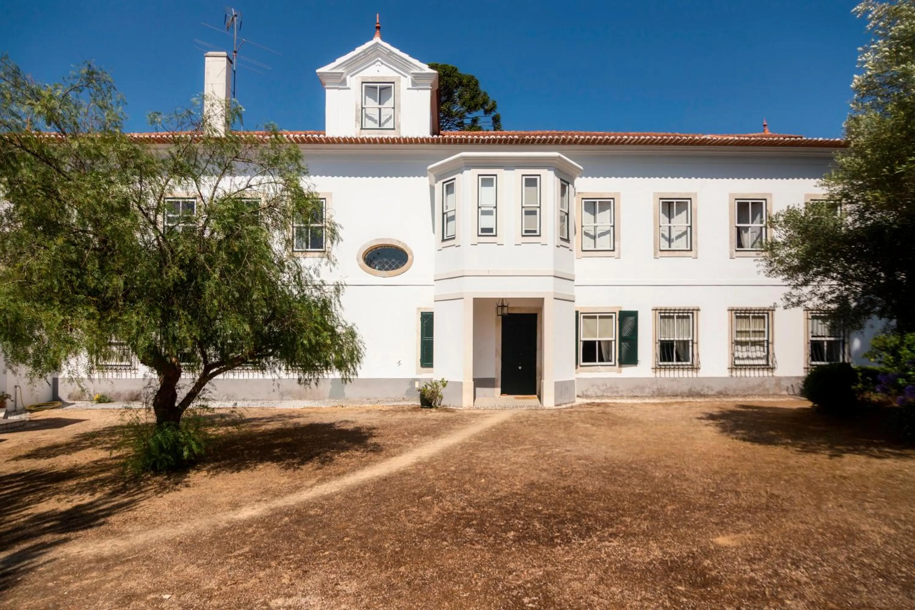 Property building in Casa de Mogofores