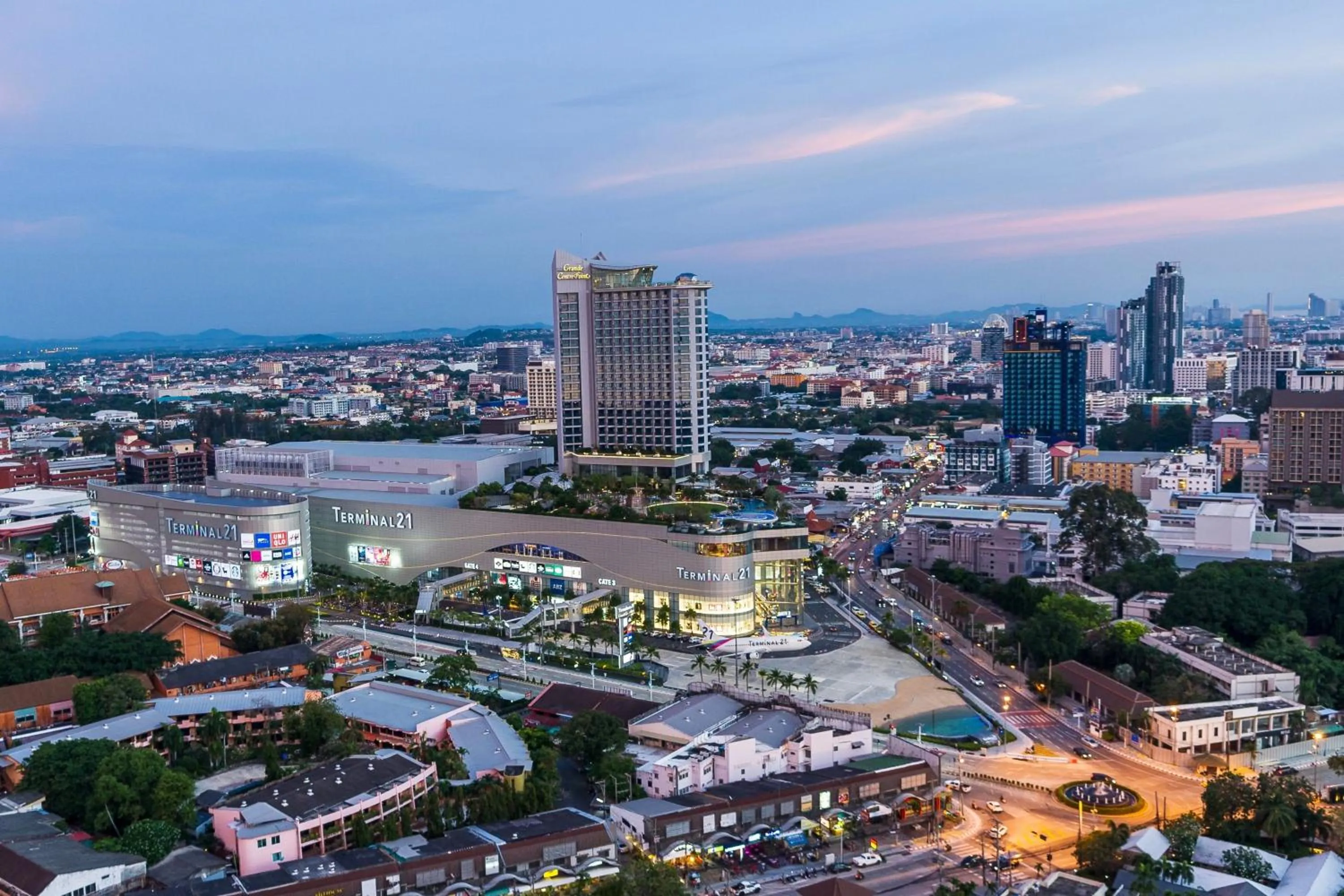 Property building in Grande Centre Point Pattaya