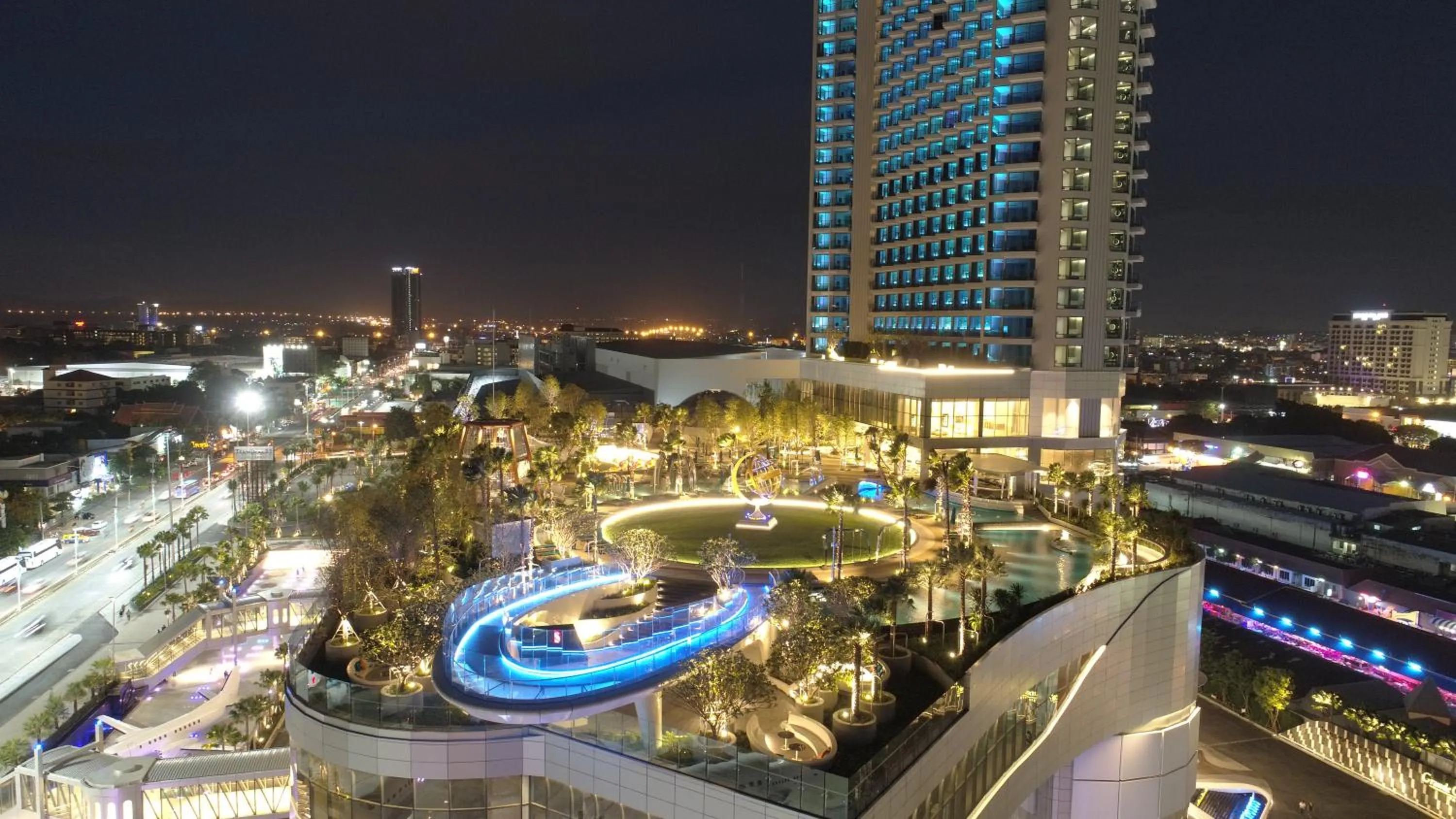 Bird's eye view in Grande Centre Point Pattaya