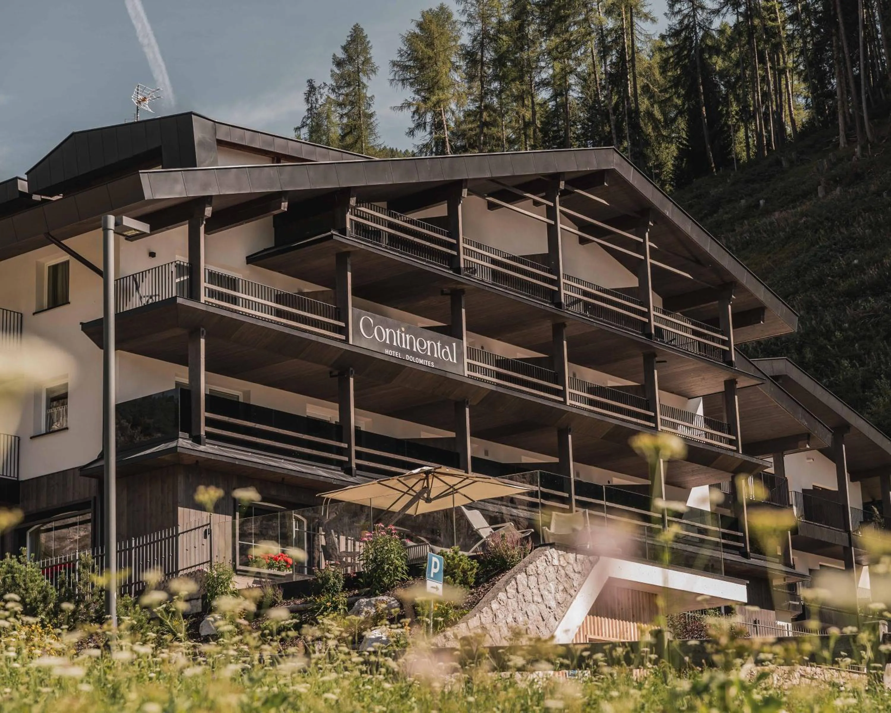 Property building in Hotel Continental Dolomites