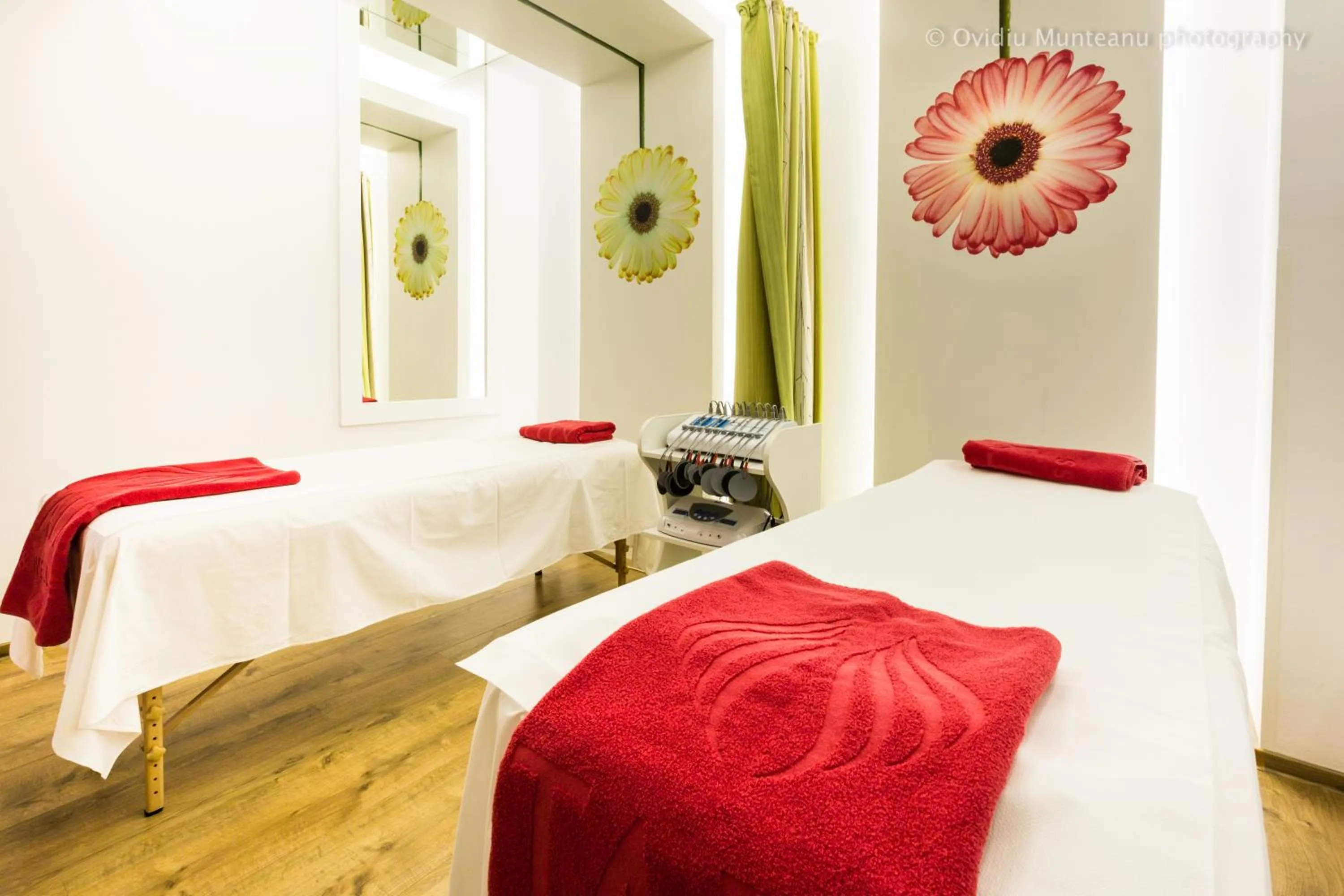 Massage, Bed in Hotel Best Western Bucovina