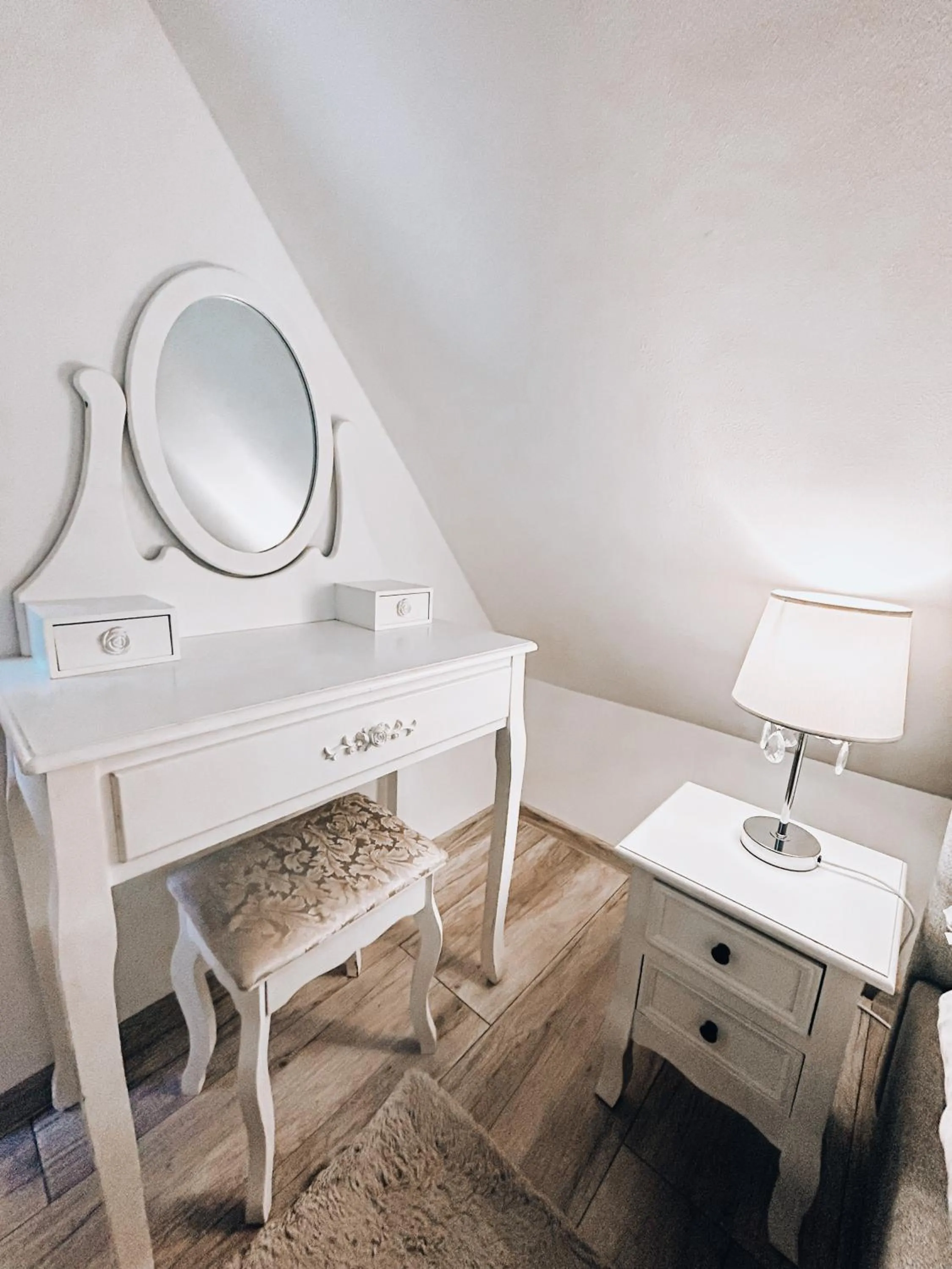 hair dresser in Parkowy Kudowa