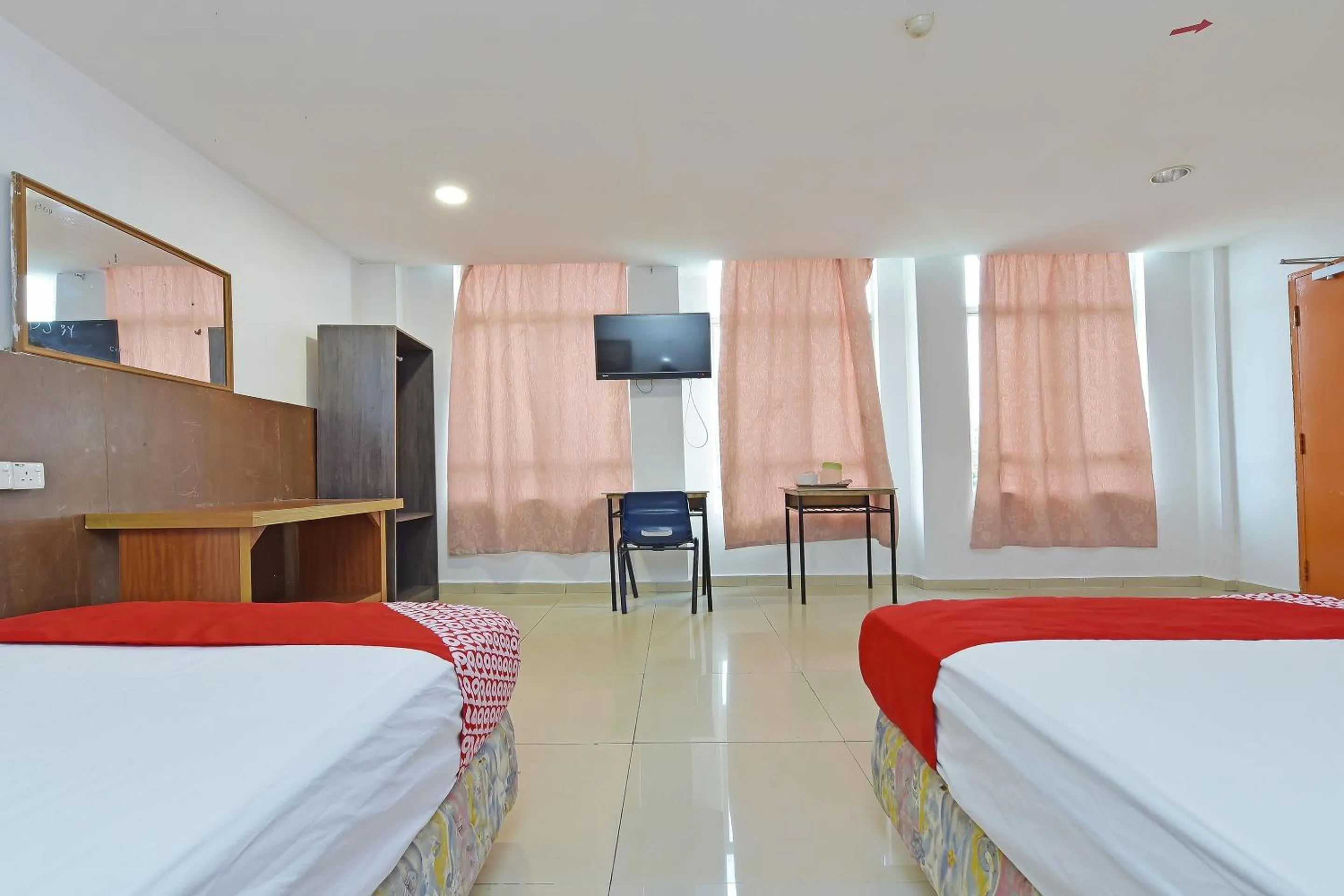 Bedroom, Bed in Hotel O Sam Huat Hotel