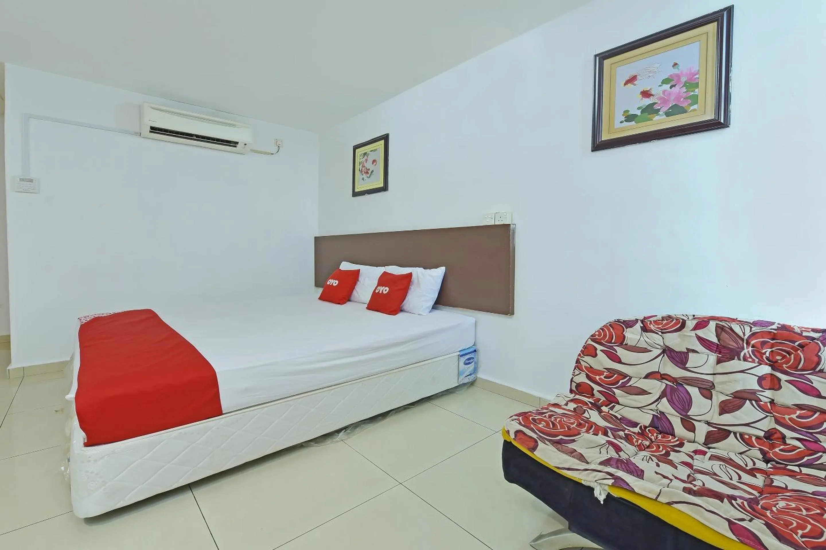 Bedroom, Bed in Hotel O Sam Huat Hotel