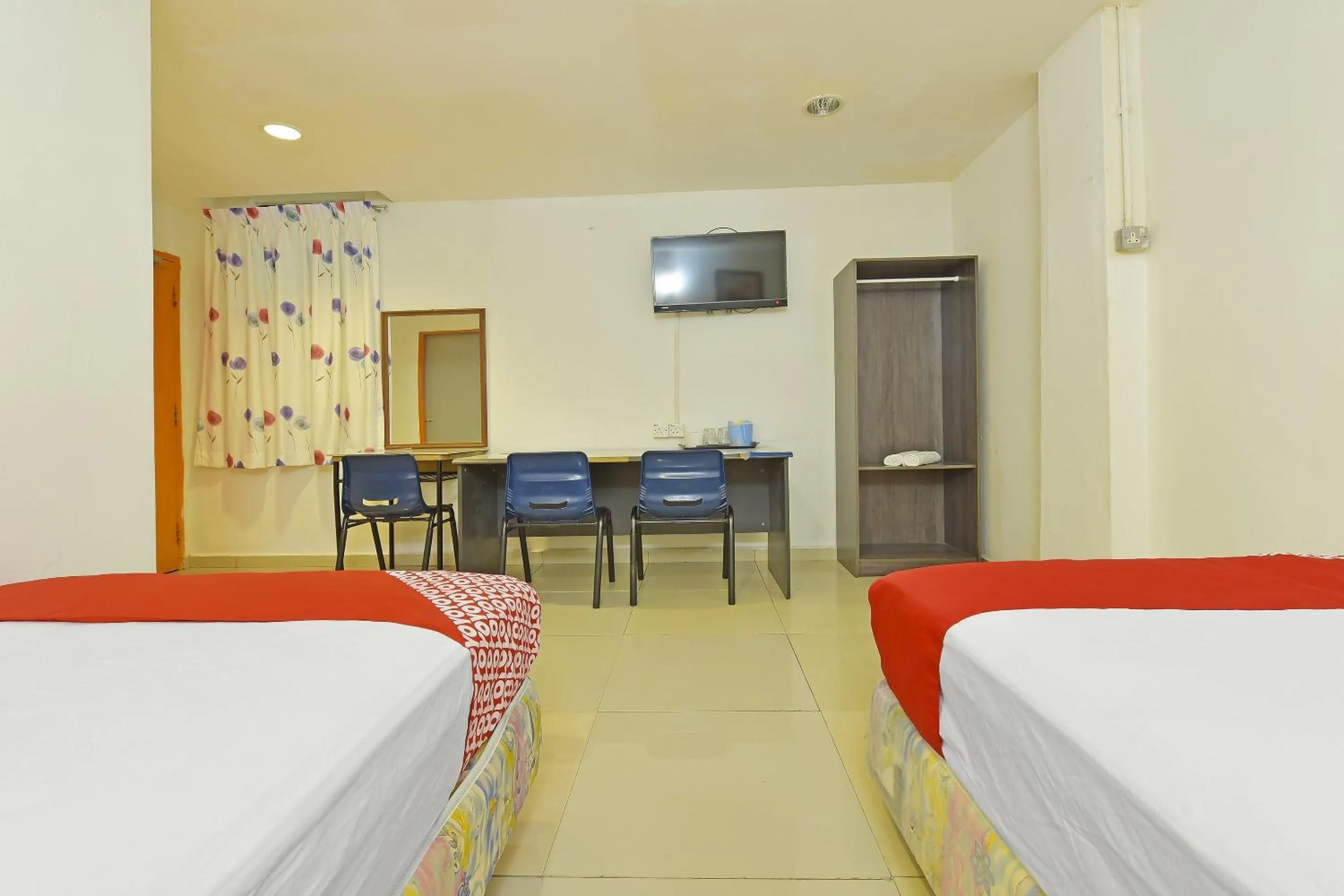 Bedroom, Bed in Hotel O Sam Huat Hotel