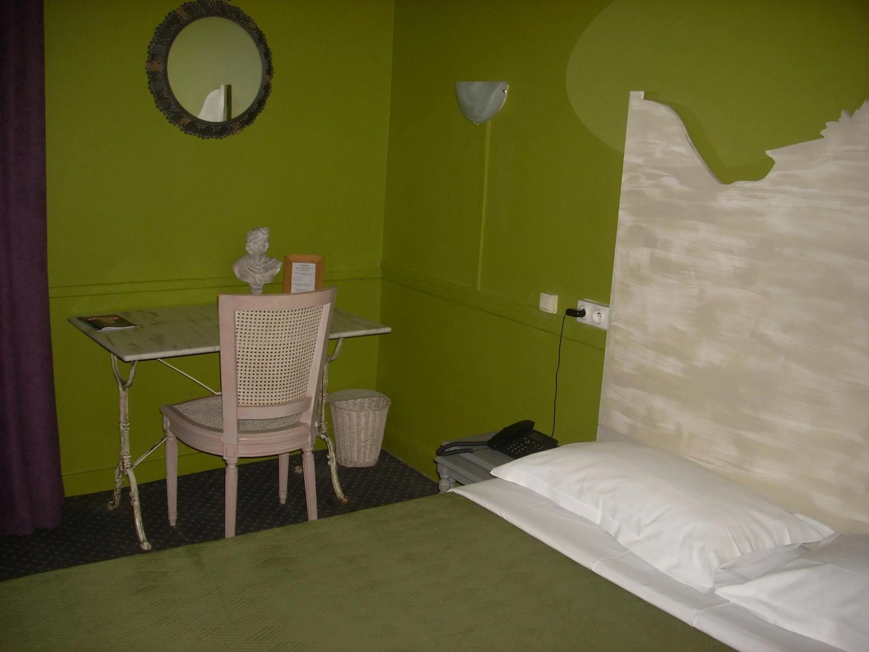 Bed in Hotel du Château