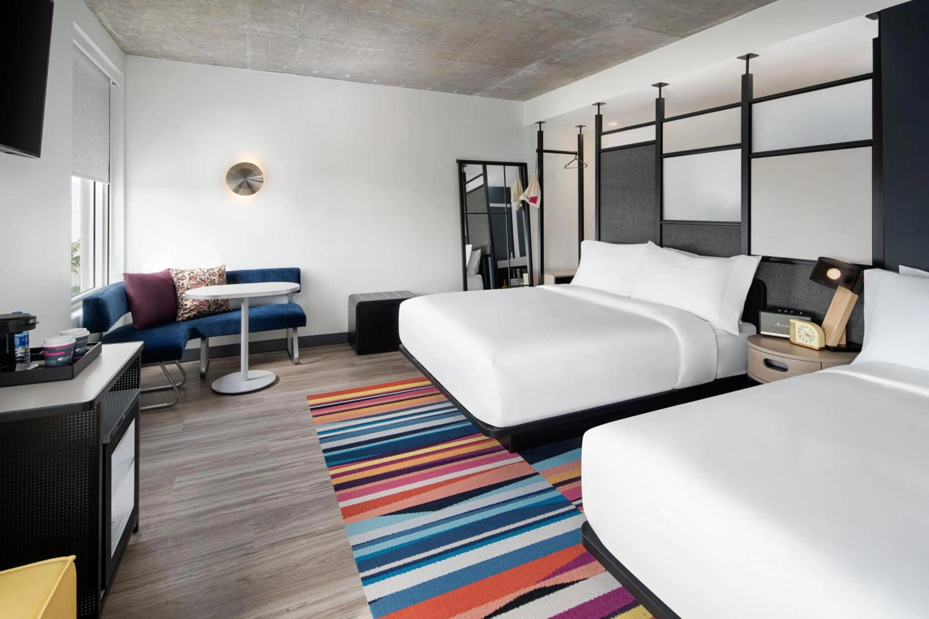 Photo of the whole room, Bed in Aloft Delray Beach