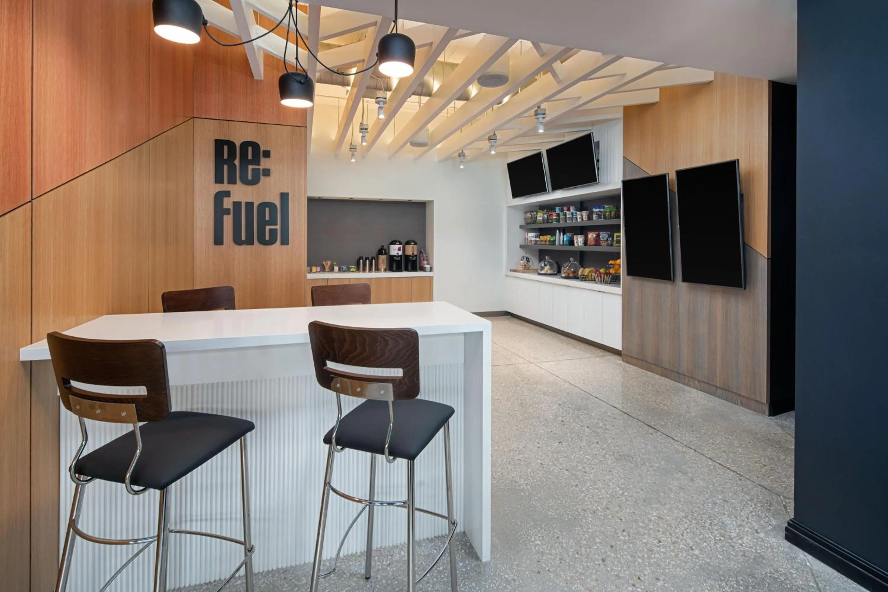 Restaurant/places to eat in Aloft Delray Beach