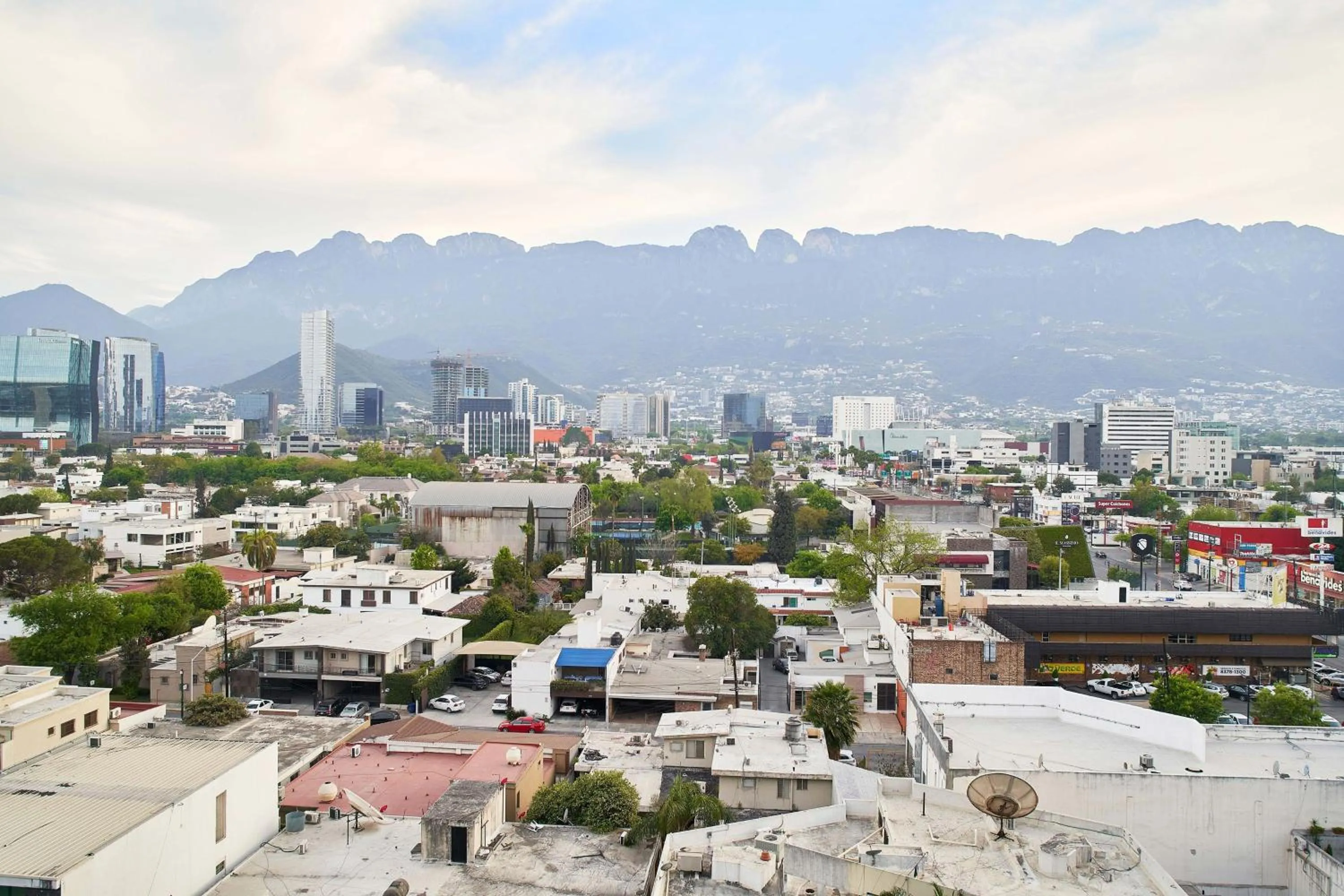 Photo of the whole room in The Westin Monterrey Valle
