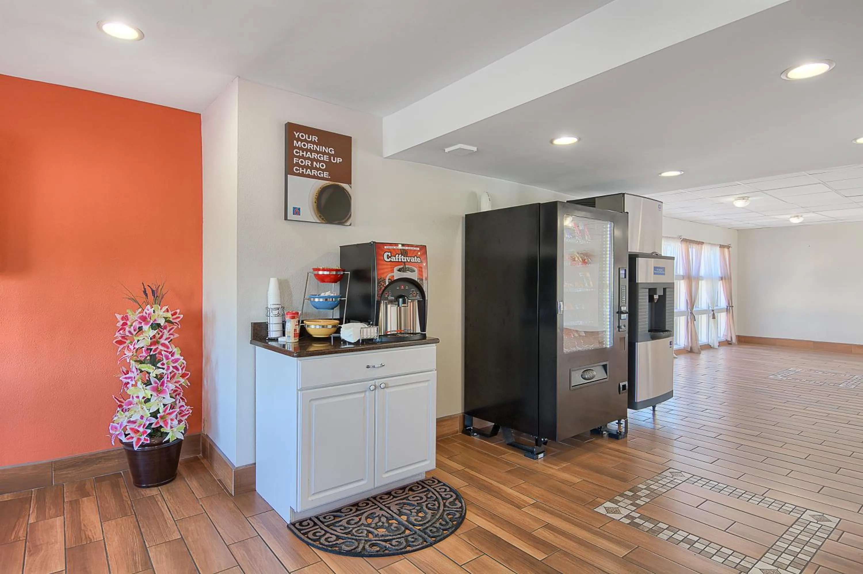 Lobby or reception in Motel 6-Harrisonburg, VA - South