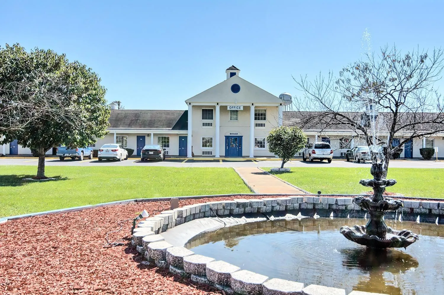 Property building in Motel 6-Harrisonburg, VA - South