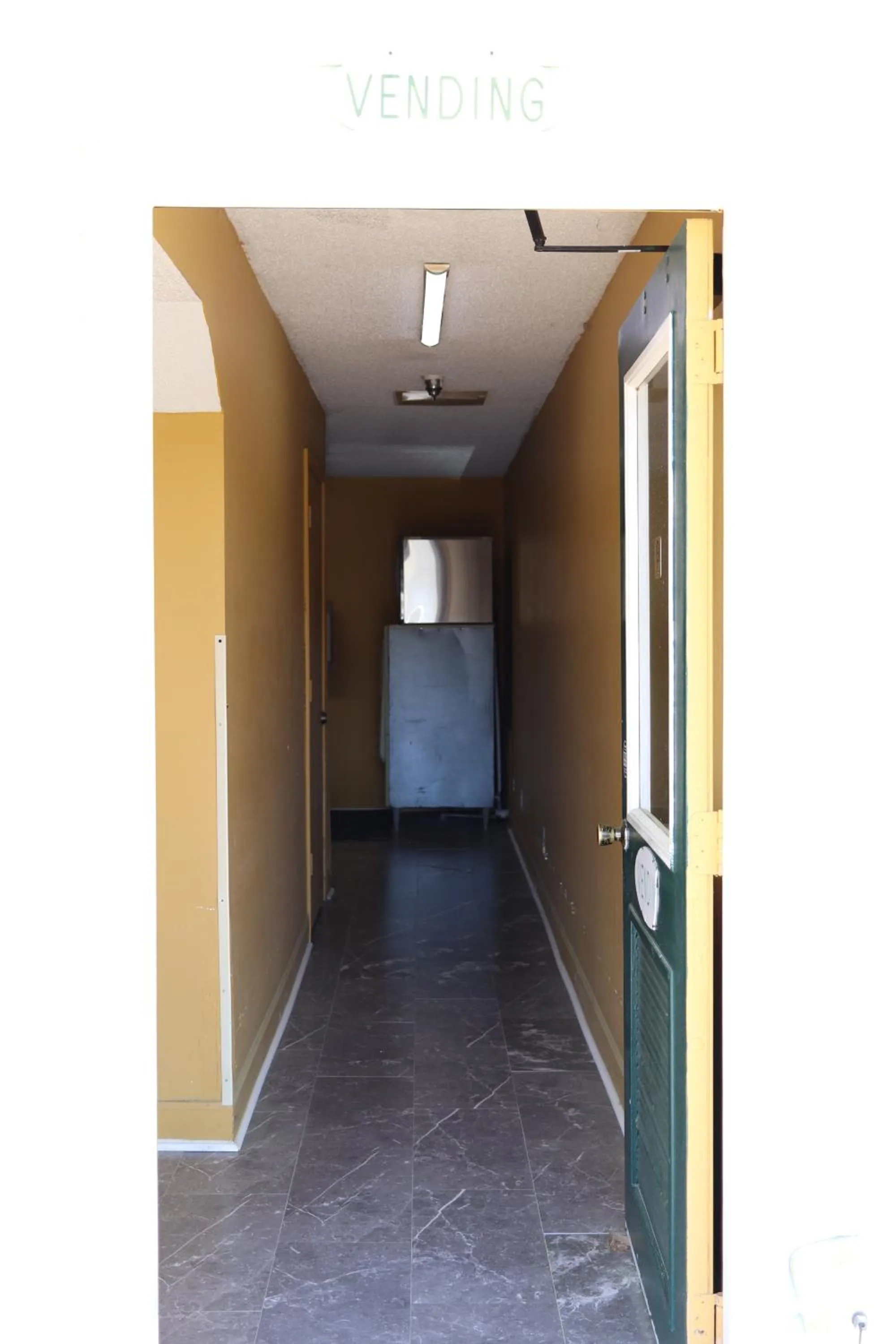 vending machine in Woodstream Inn