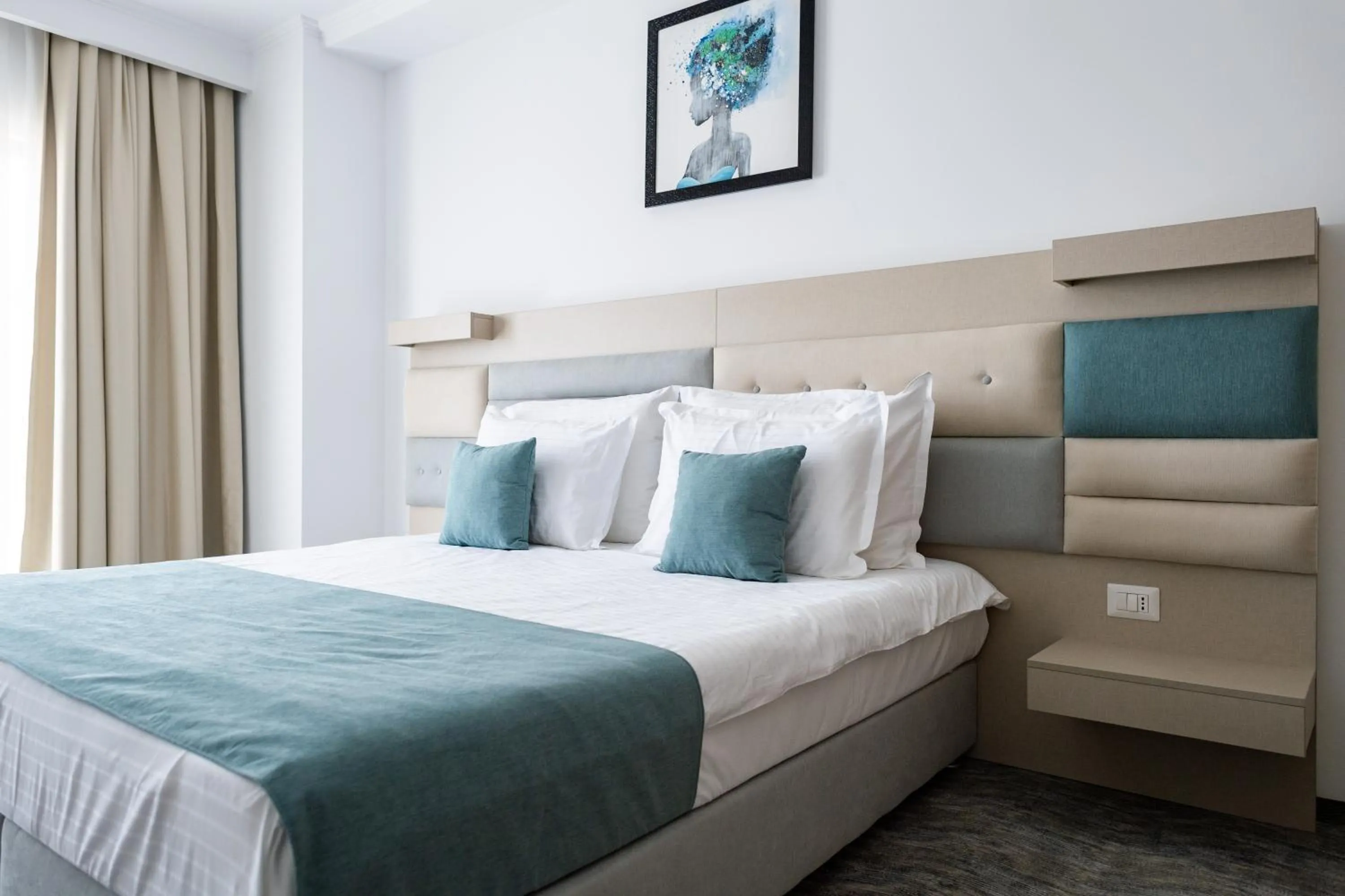 Bedroom, Bed in Hotel Manor