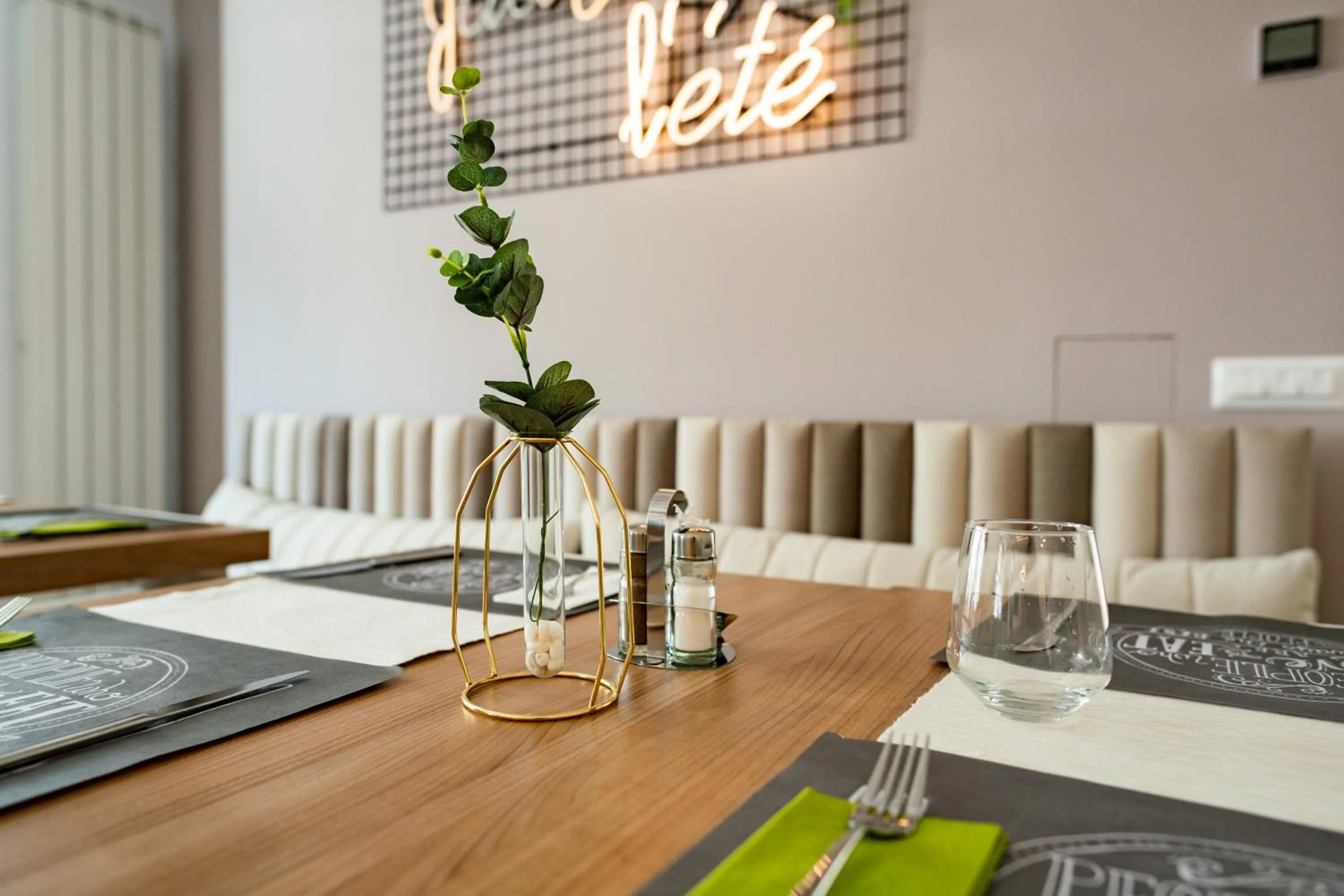 Dining area in Hotel Manor