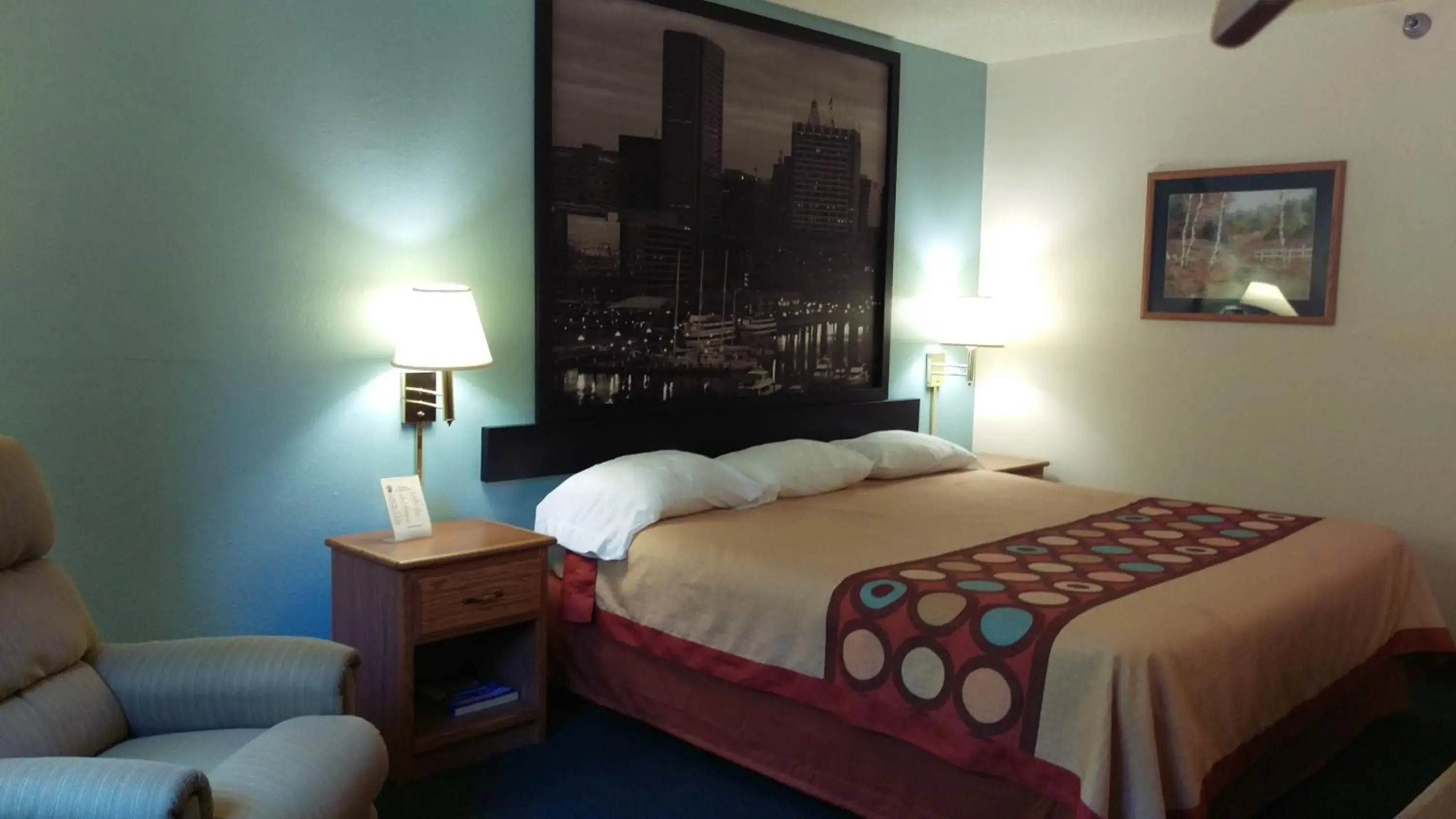 King Room - Non-Smoking in Super 8 by Wyndham Thurmont King Room - Non-Smoking in Super 8 by Wyndham Thurmont