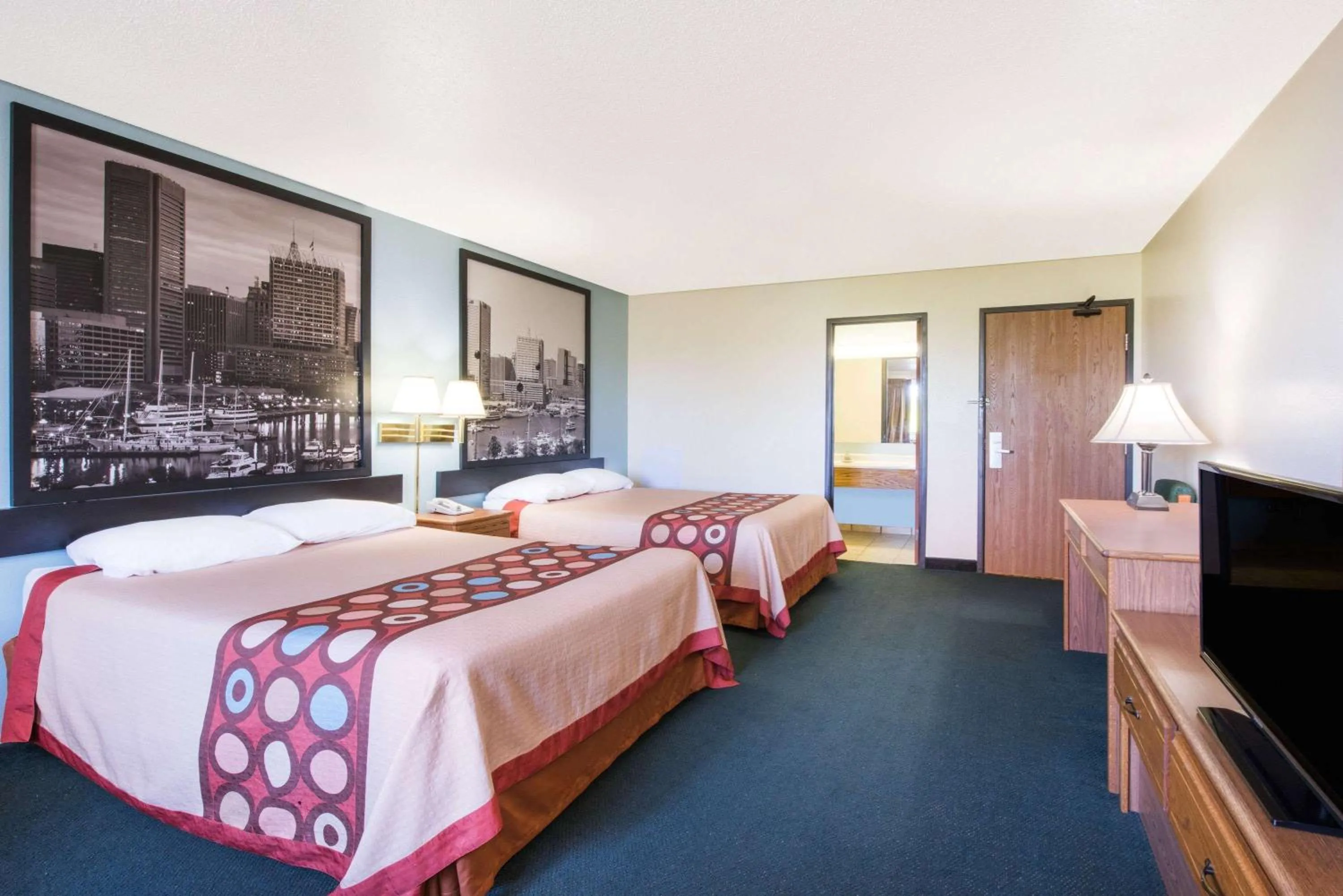 On site, Bed in Super 8 by Wyndham Thurmont