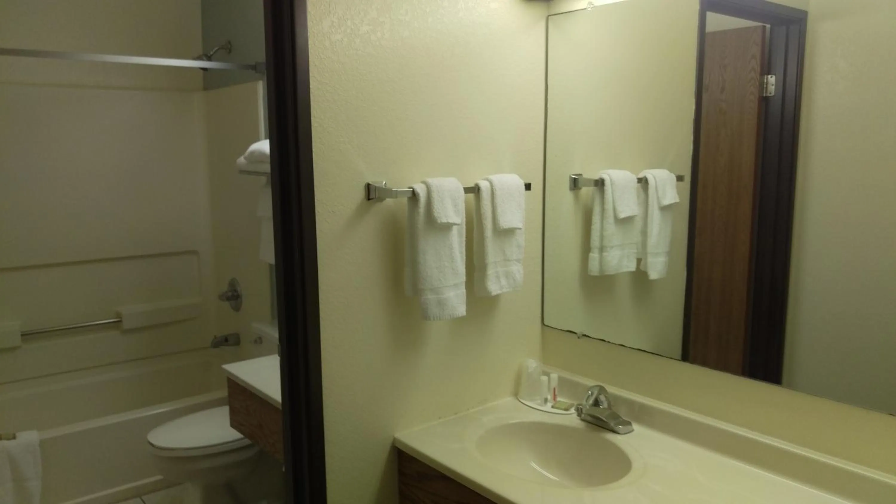 Bathroom in Super 8 by Wyndham Thurmont