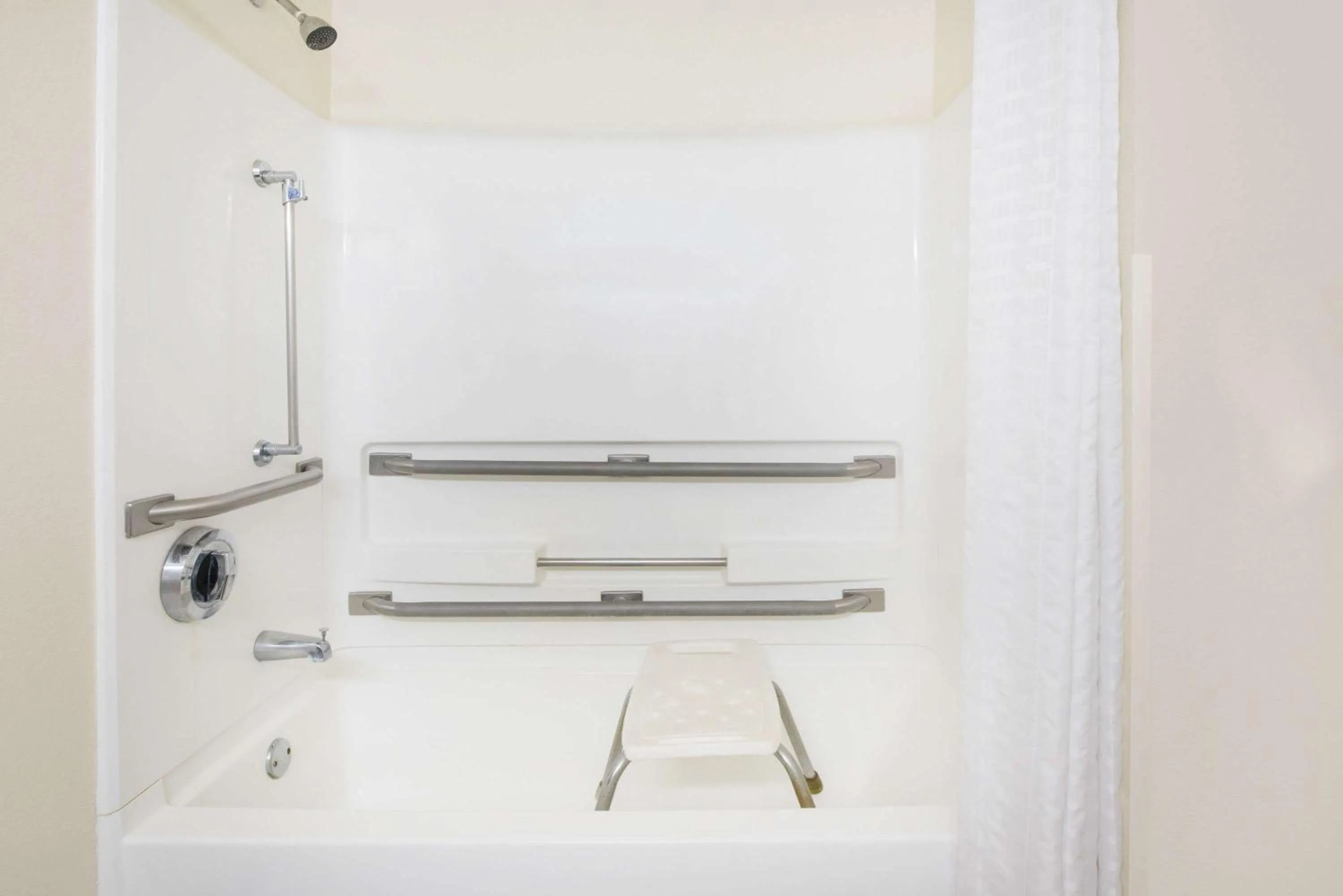 Bathroom in Super 8 by Wyndham Thurmont