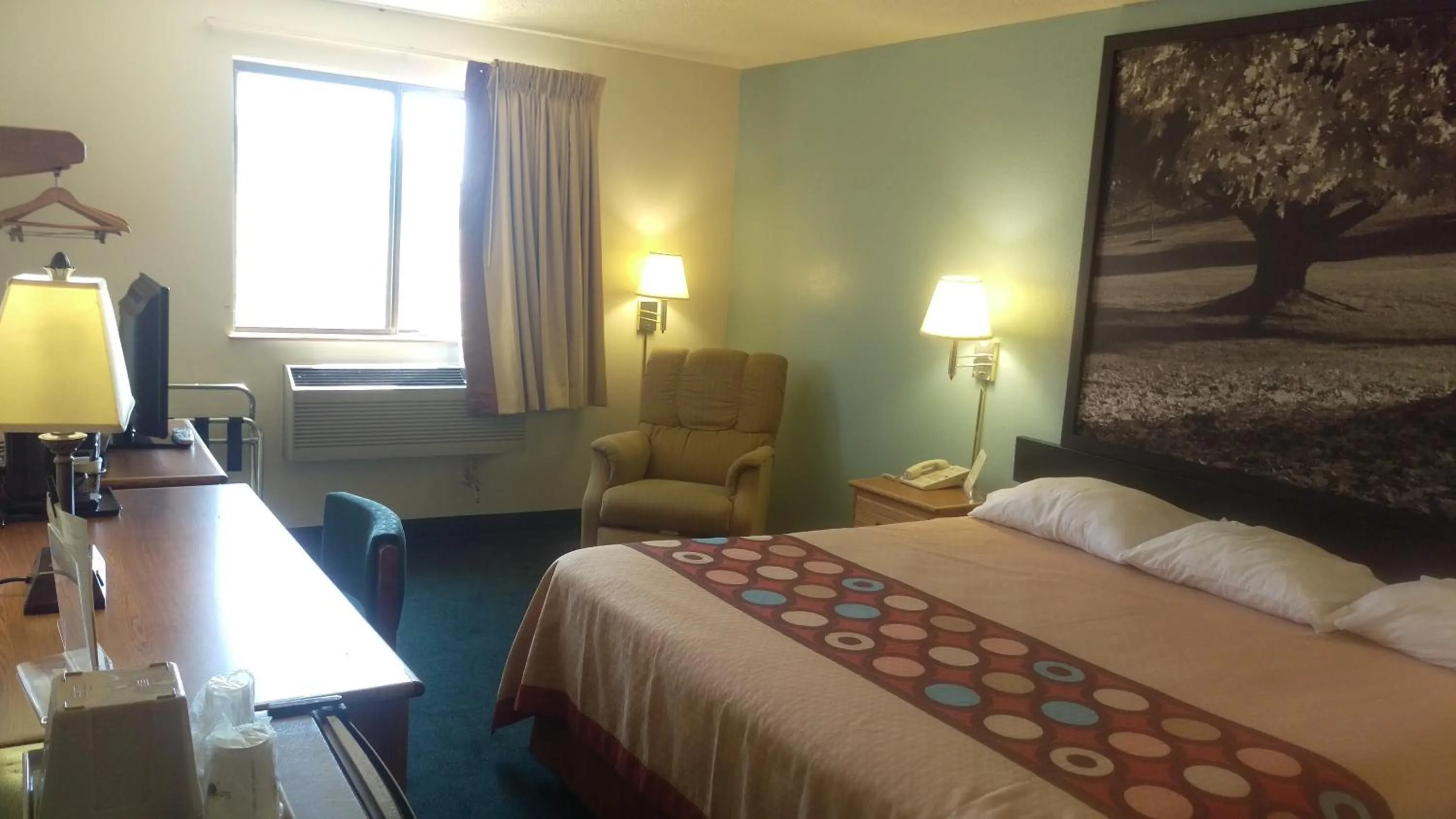 Bed in Super 8 by Wyndham Thurmont