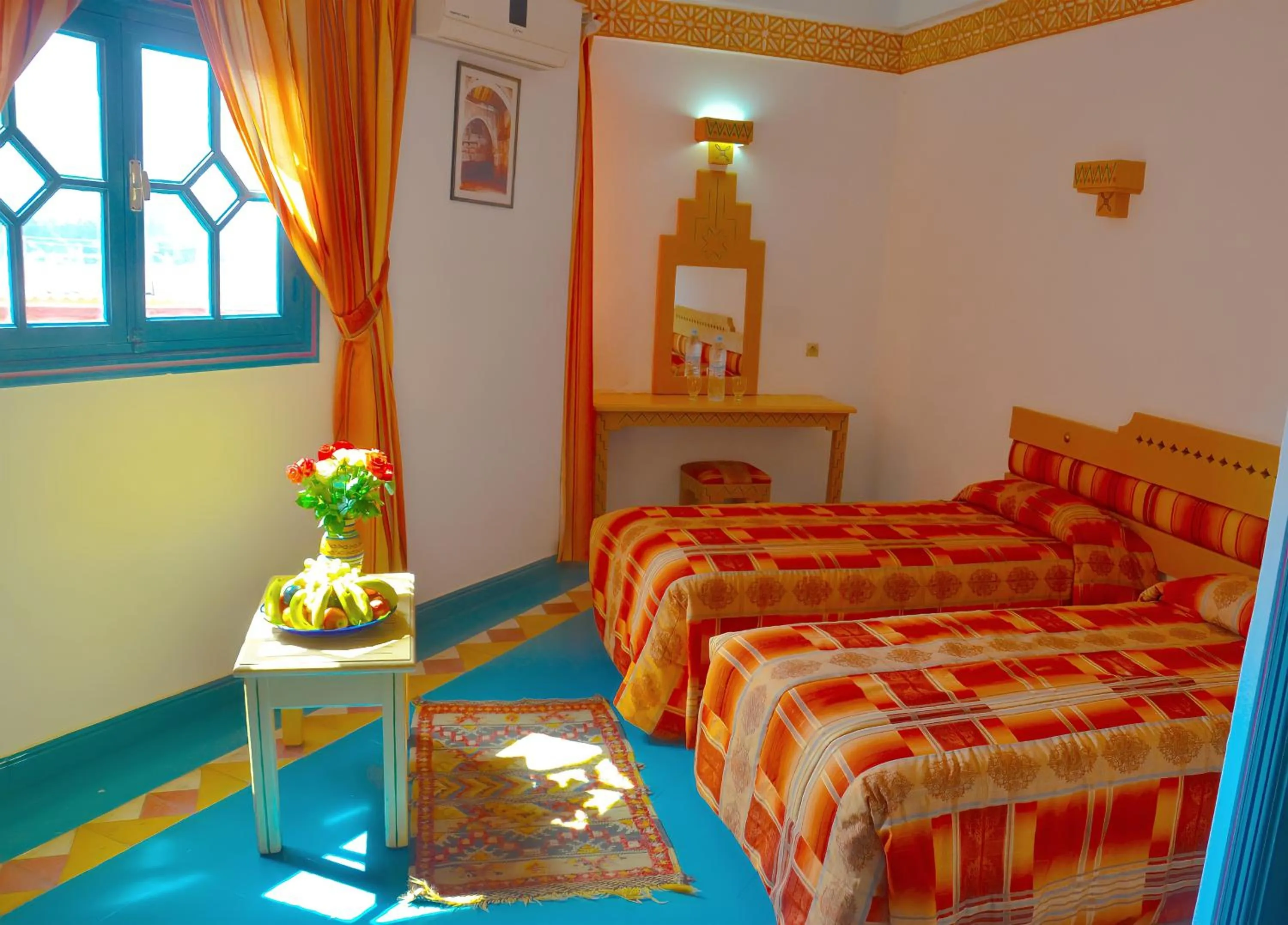 Bedroom in Hôtel Auberge du Littoral