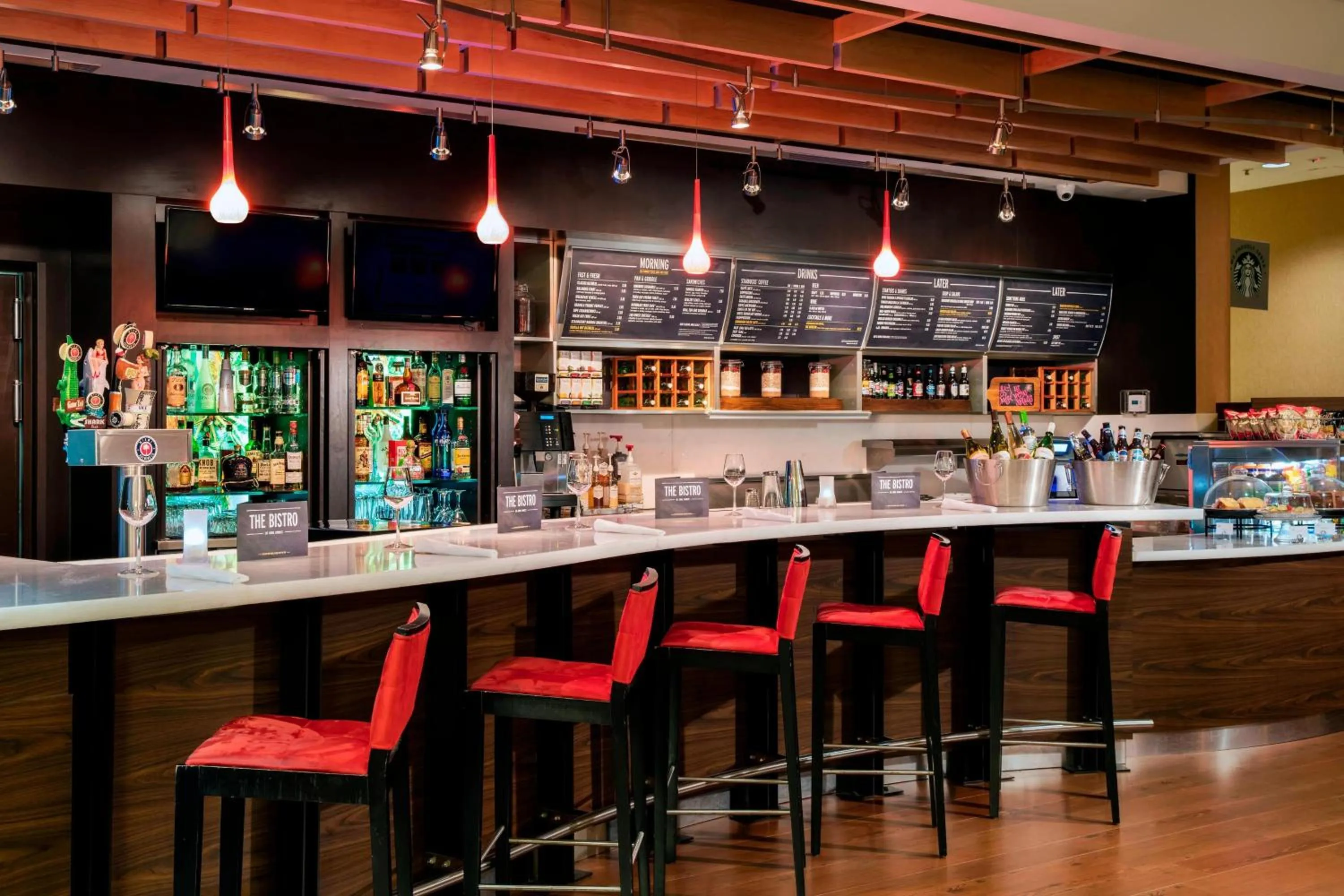 Lounge or bar in Courtyard by Marriott Miami Homestead