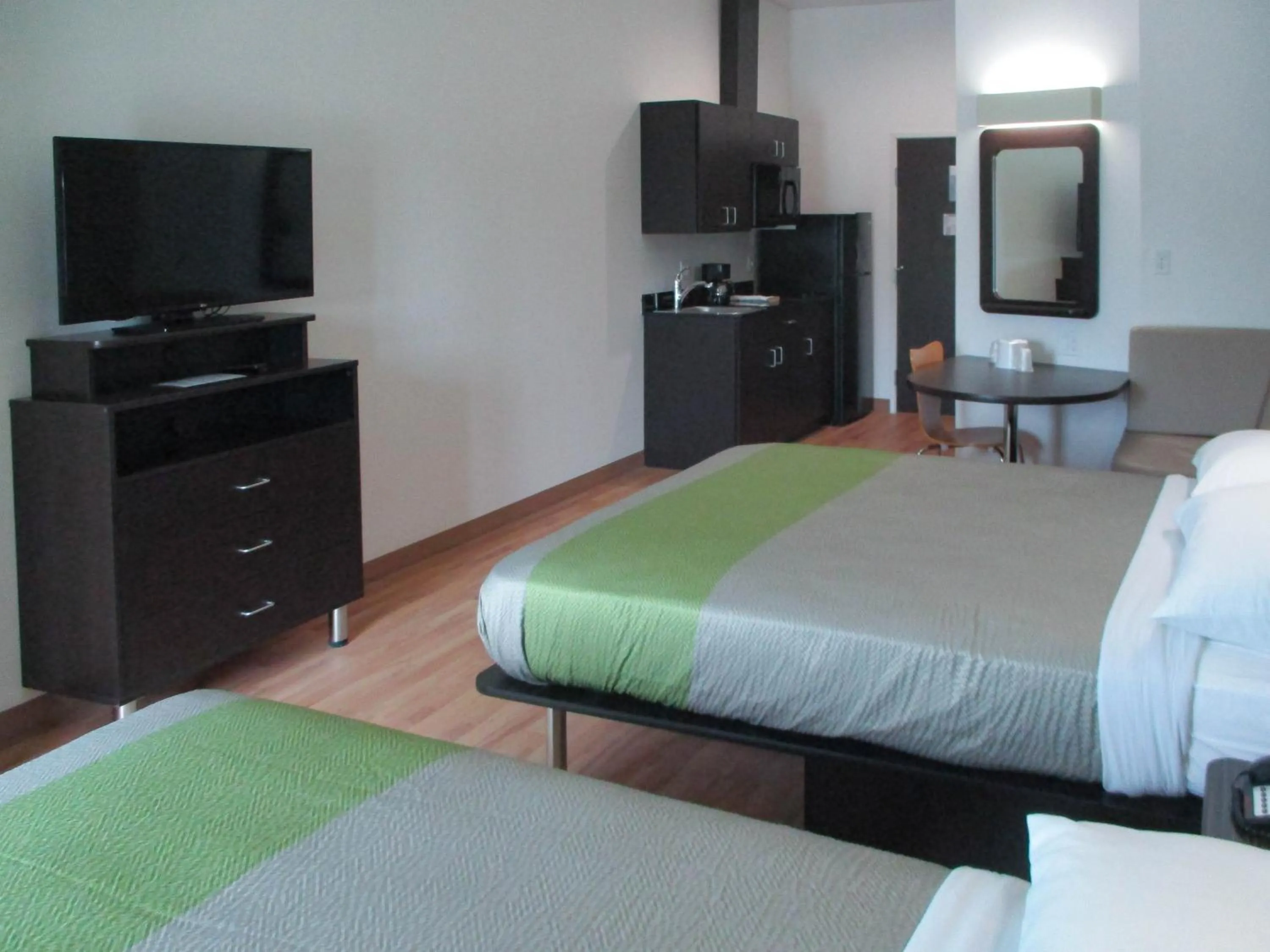 Bedroom, Bed in Studio 6-Lubbock, TX - Medical Center