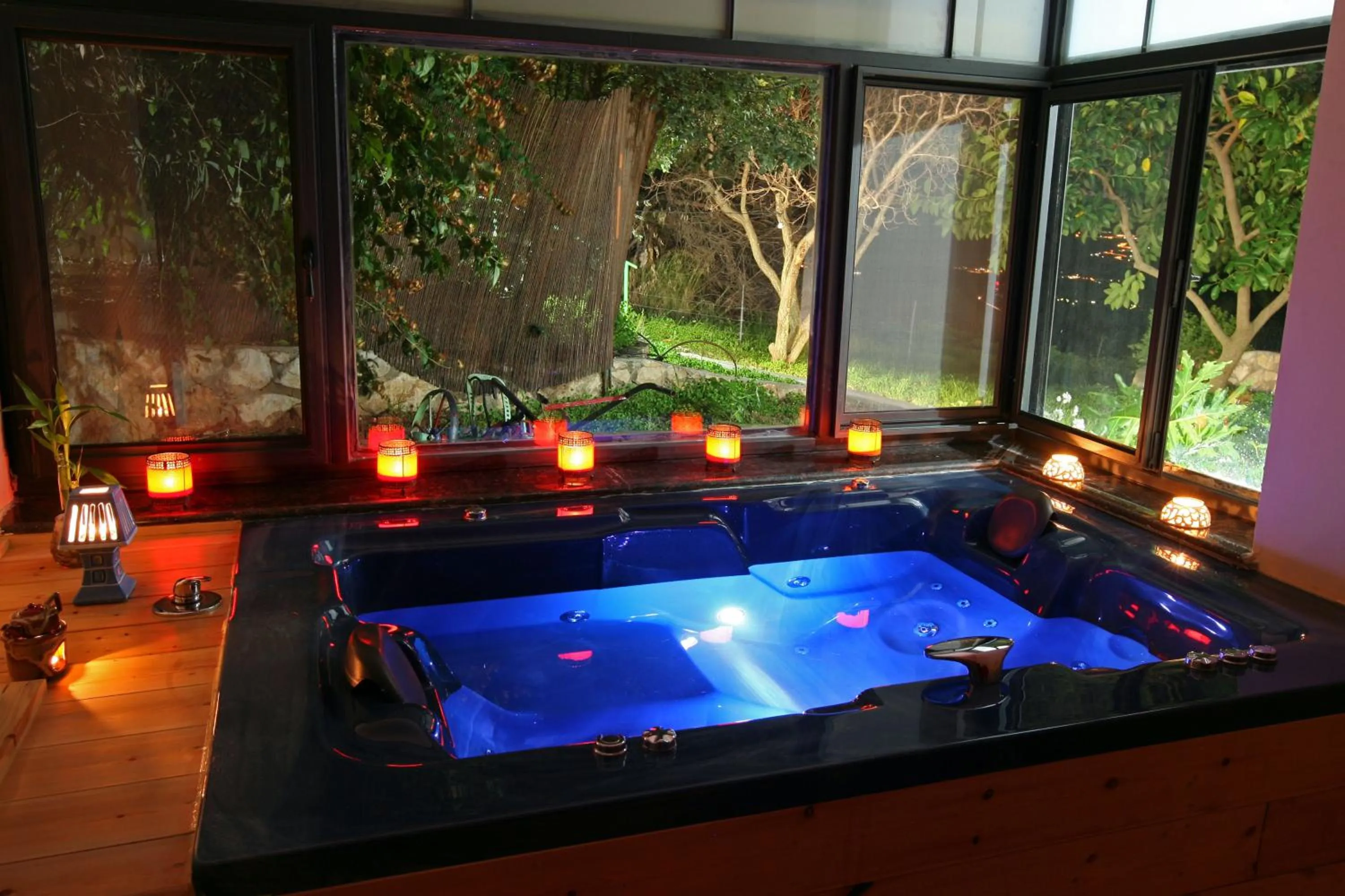 Hot Tub in Switzerland In Amirim