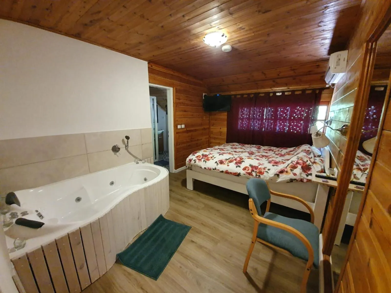 Bed in Switzerland In Amirim