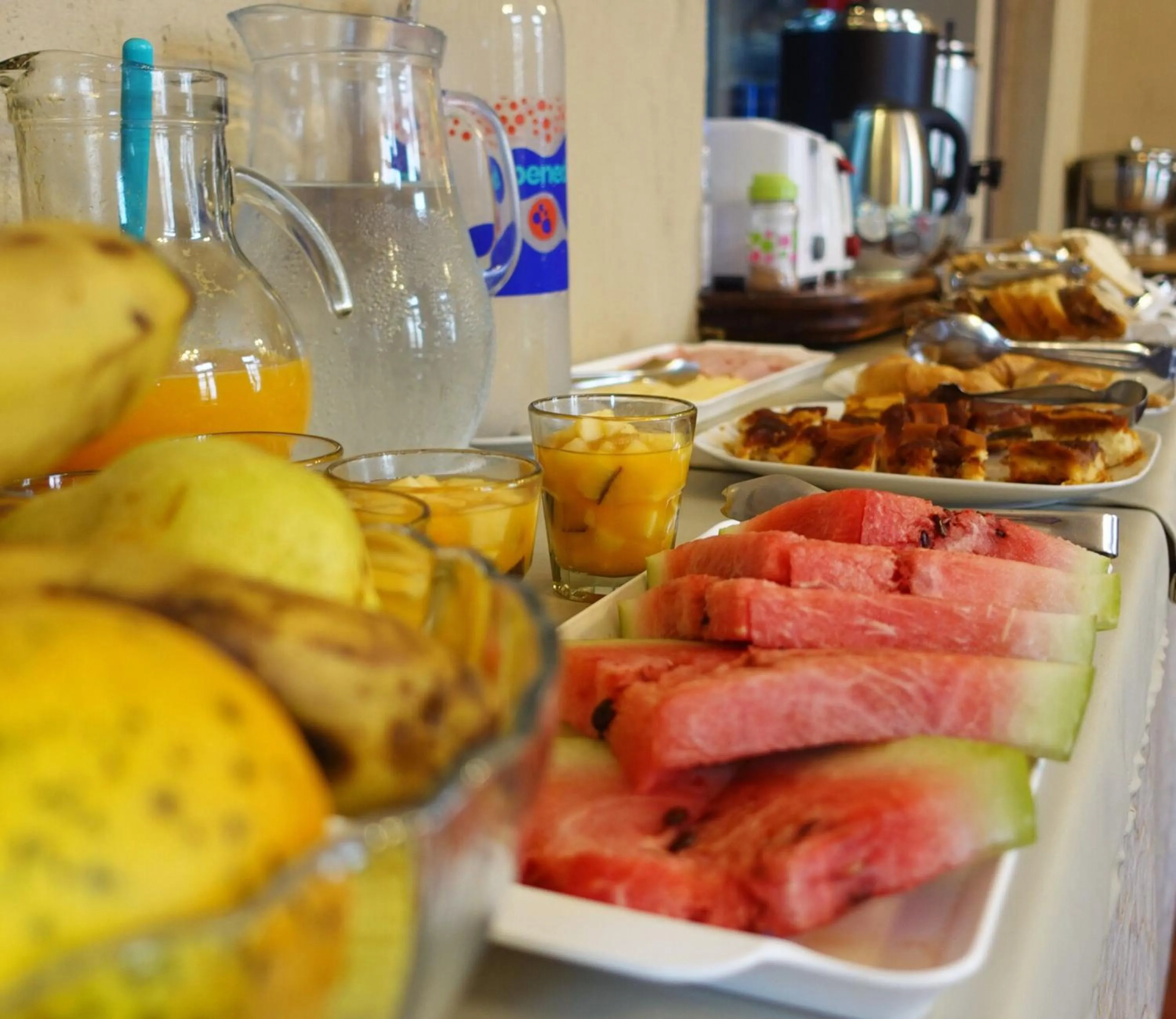 Buffet breakfast in Hotel de la Linda