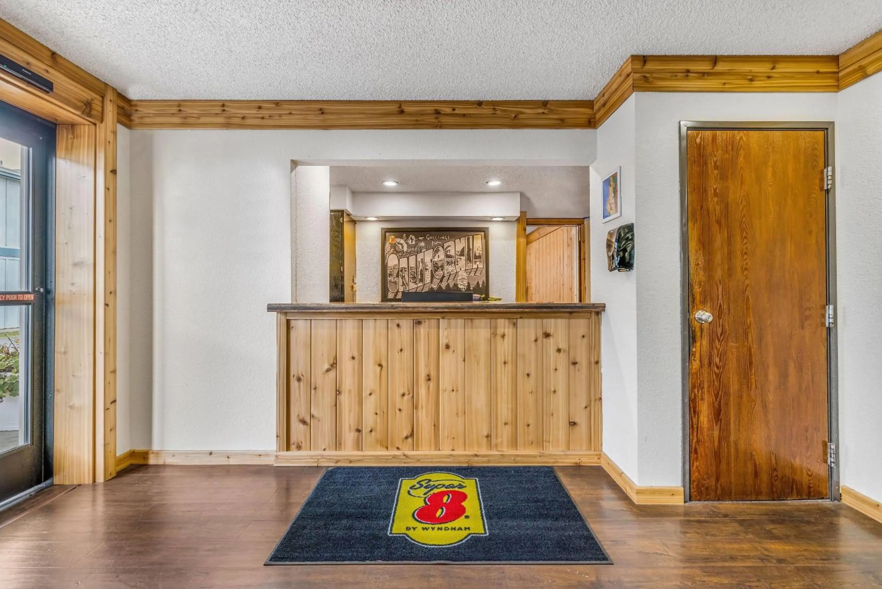 Lobby or reception in Super 8 by Wyndham Arcata