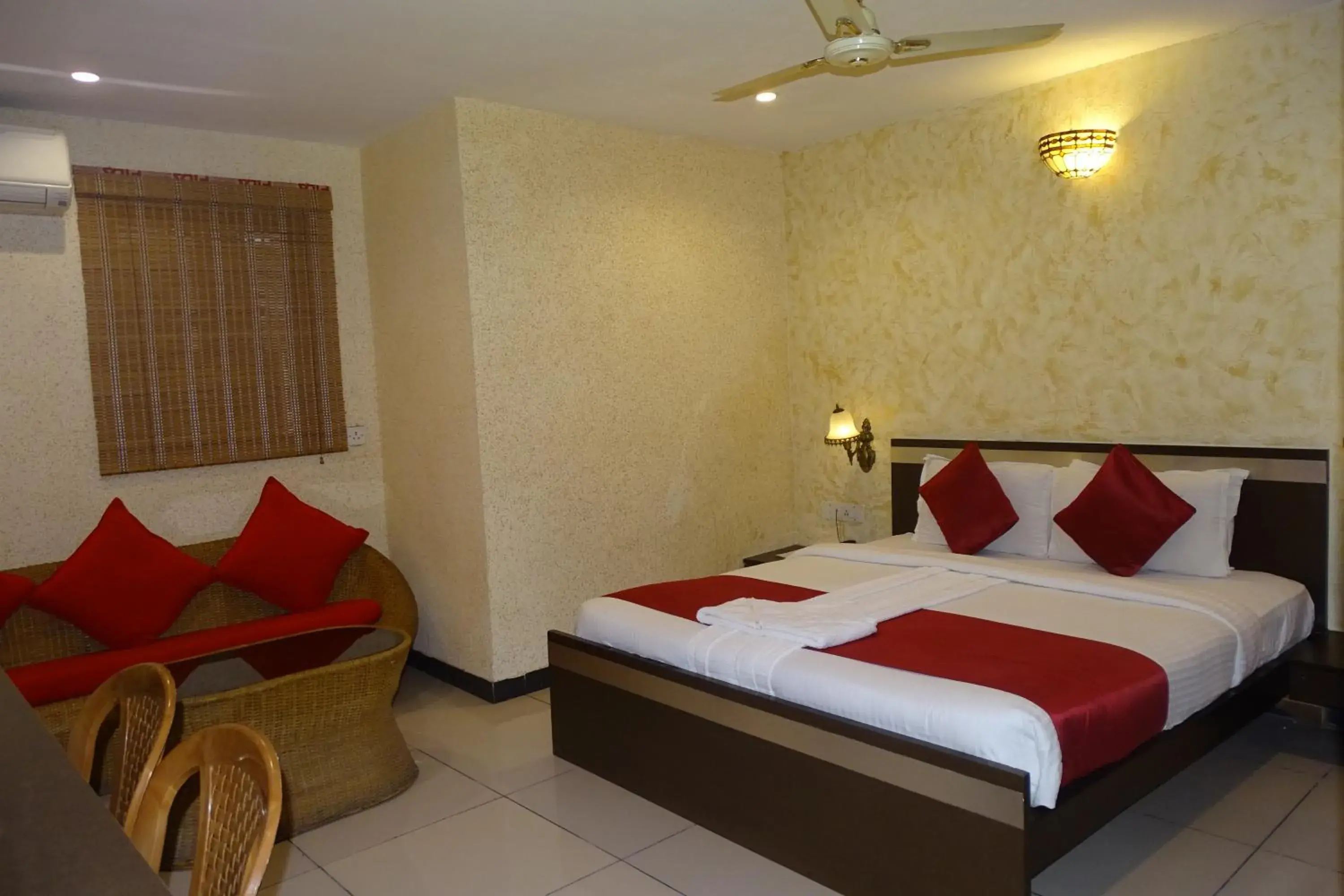 Superior King Room in Hotel Sunshine Airport Superior King Room in Hotel Sunshine Airport