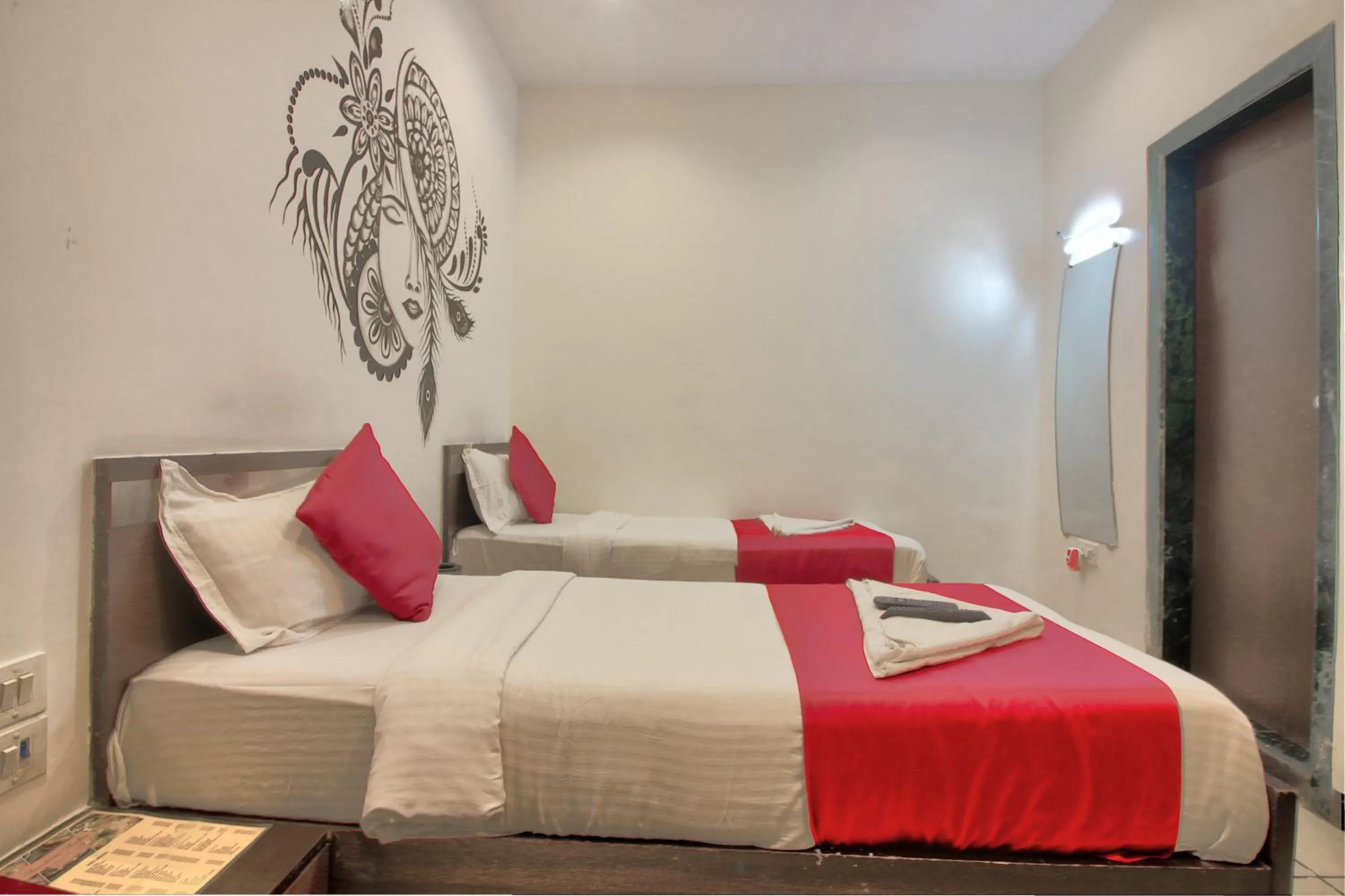 Bed in Hotel Sunshine Airport